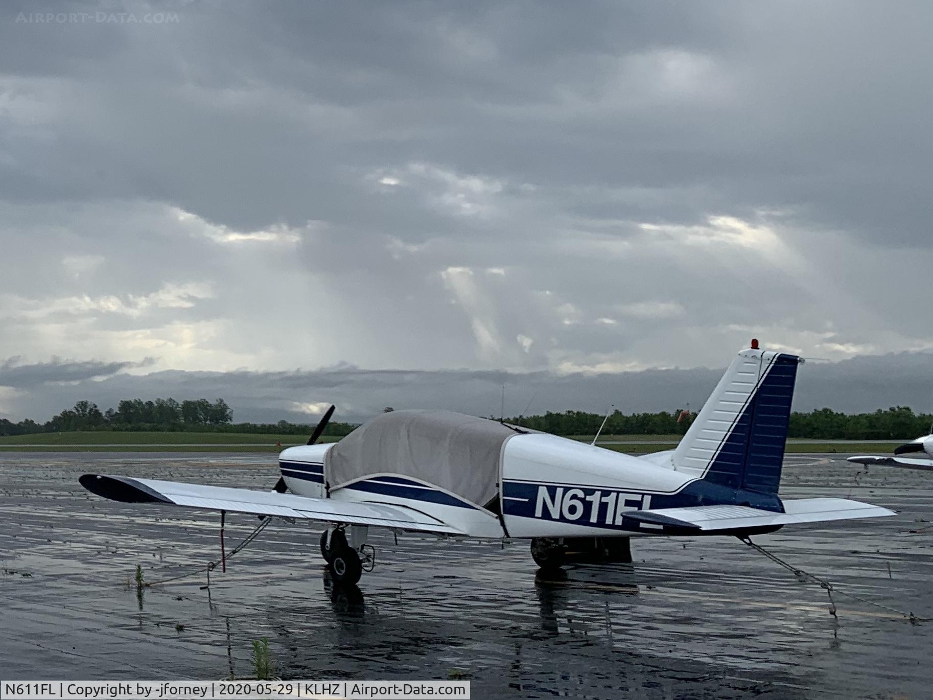 N611FL, 1971 Piper PA-28-140 C/N 28-7125489, PA-28-140