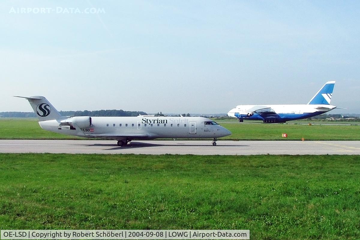 OE-LSD, 1999 Canadair CRJ-200ER (CL-600-2B19) C/N 7329, OE-LSD in original Styrian Spirit c/s @ LOWG 2004