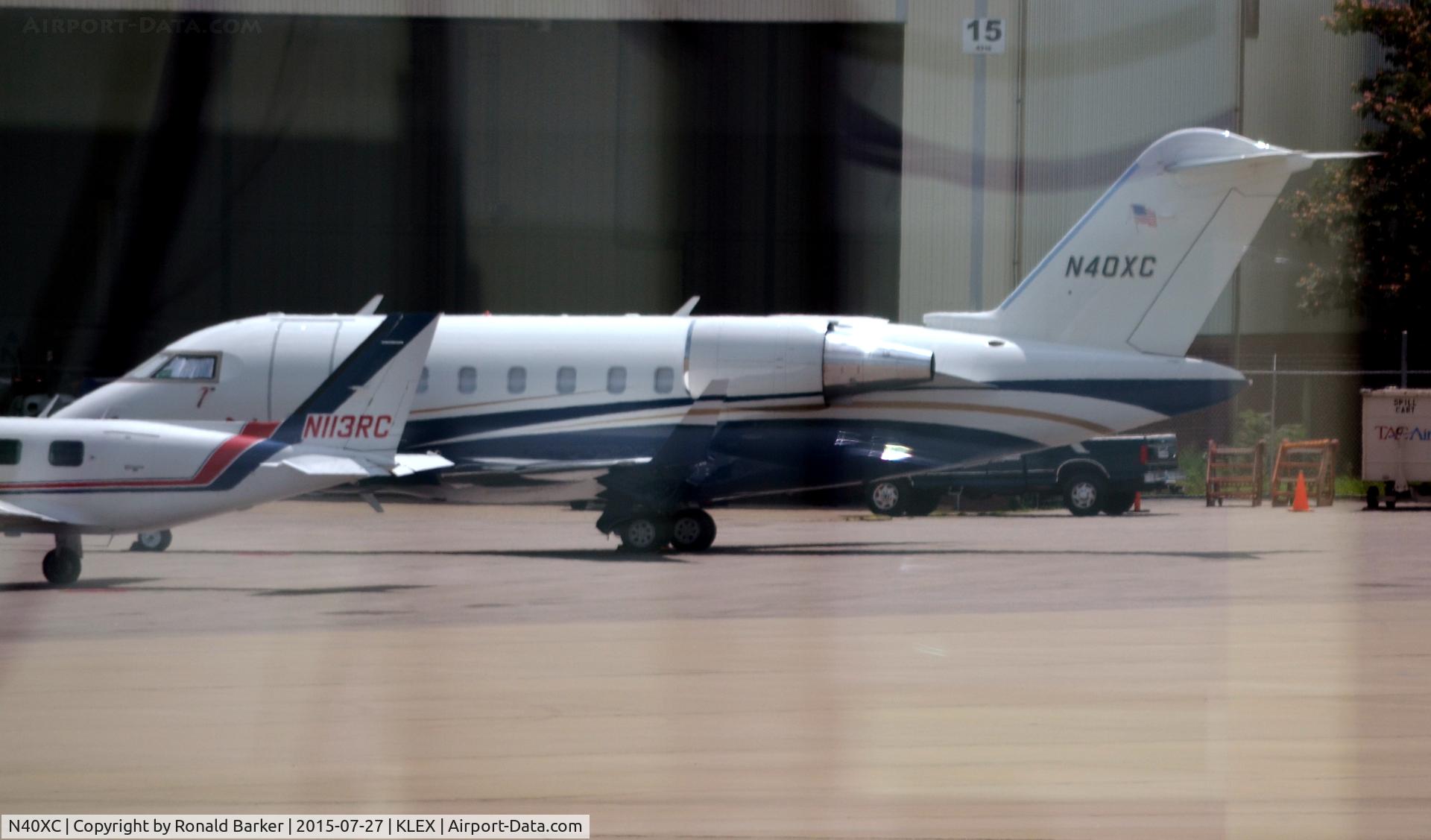N40XC, Bombardier Challenger 605 (CL-600-2B16) C/N 5832, Parked Lexington
