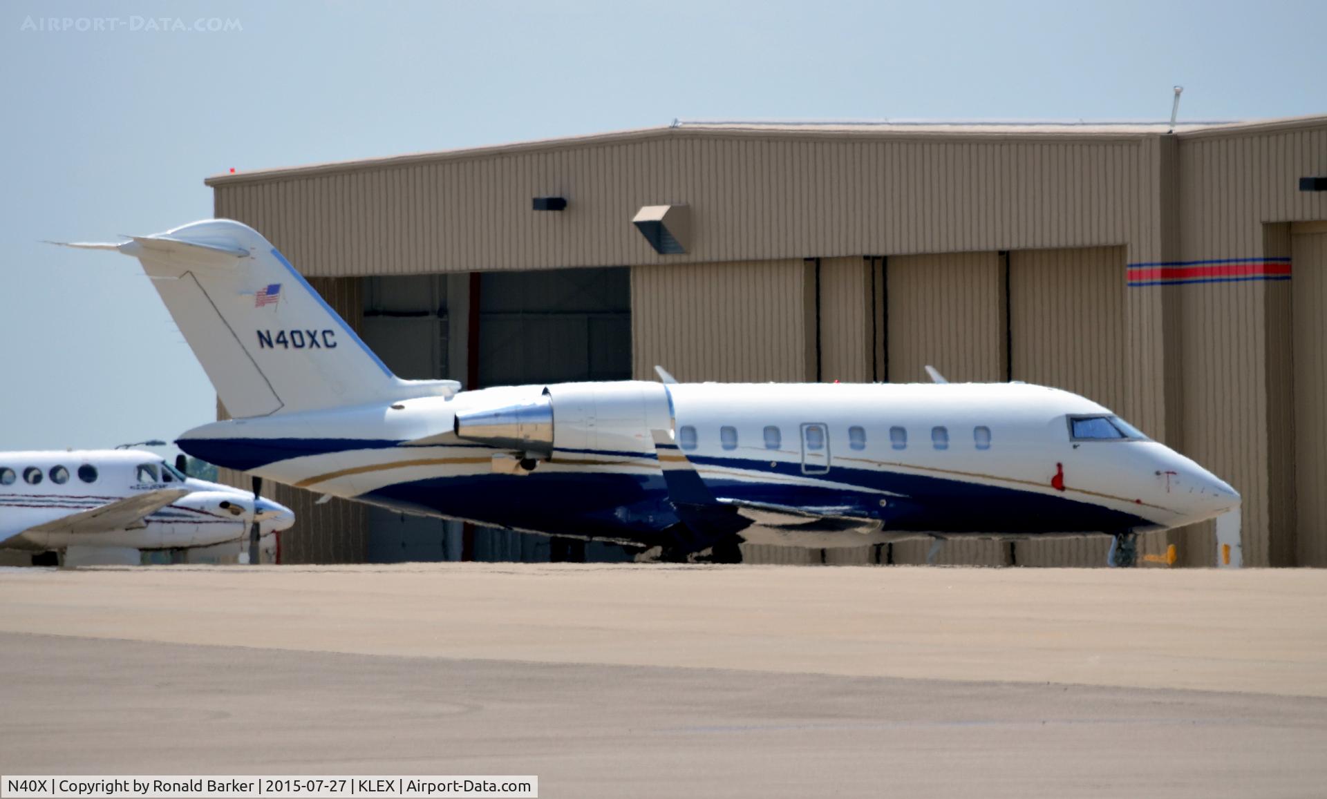 N40X, Pitts S-1S Special C/N JT01, Parked Lexington