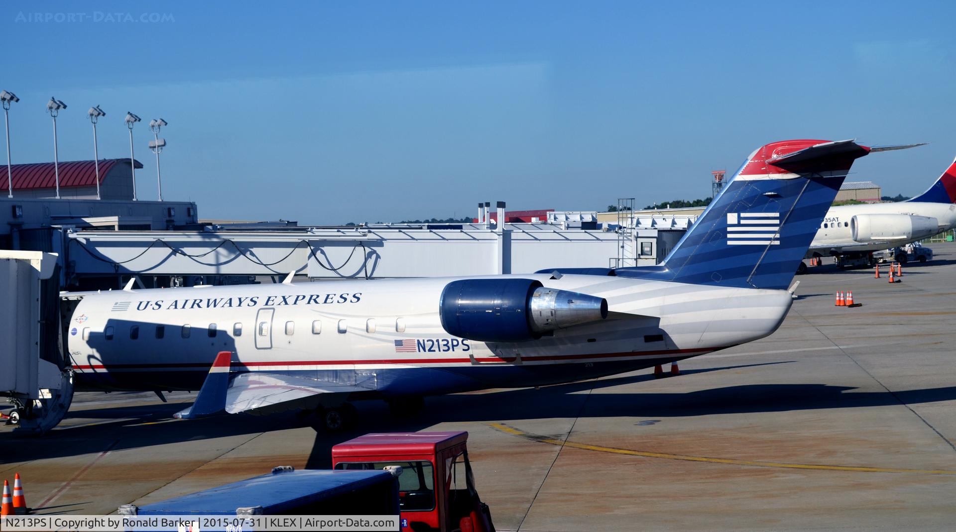 N213PS, 2003 Bombardier CRJ-200ER (CL-600-2B19) C/N 7879, At gate Lexington