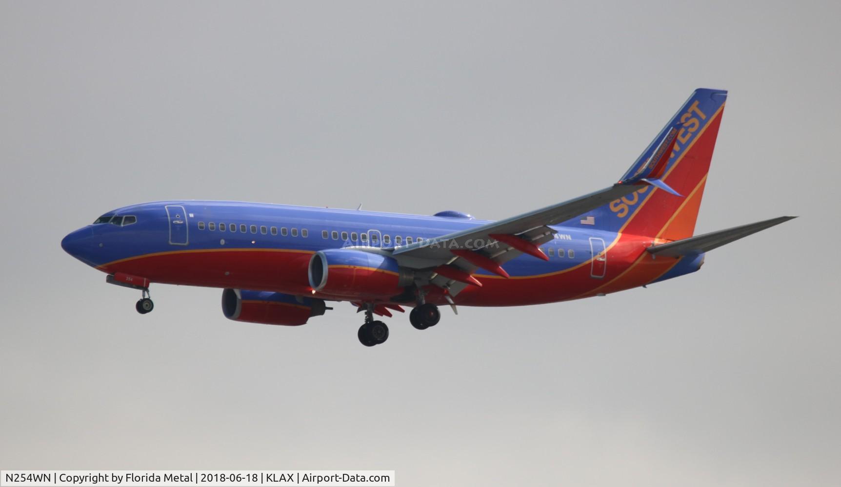 N254WN, 2006 Boeing 737-7H4 C/N 32512, LAX 2018
