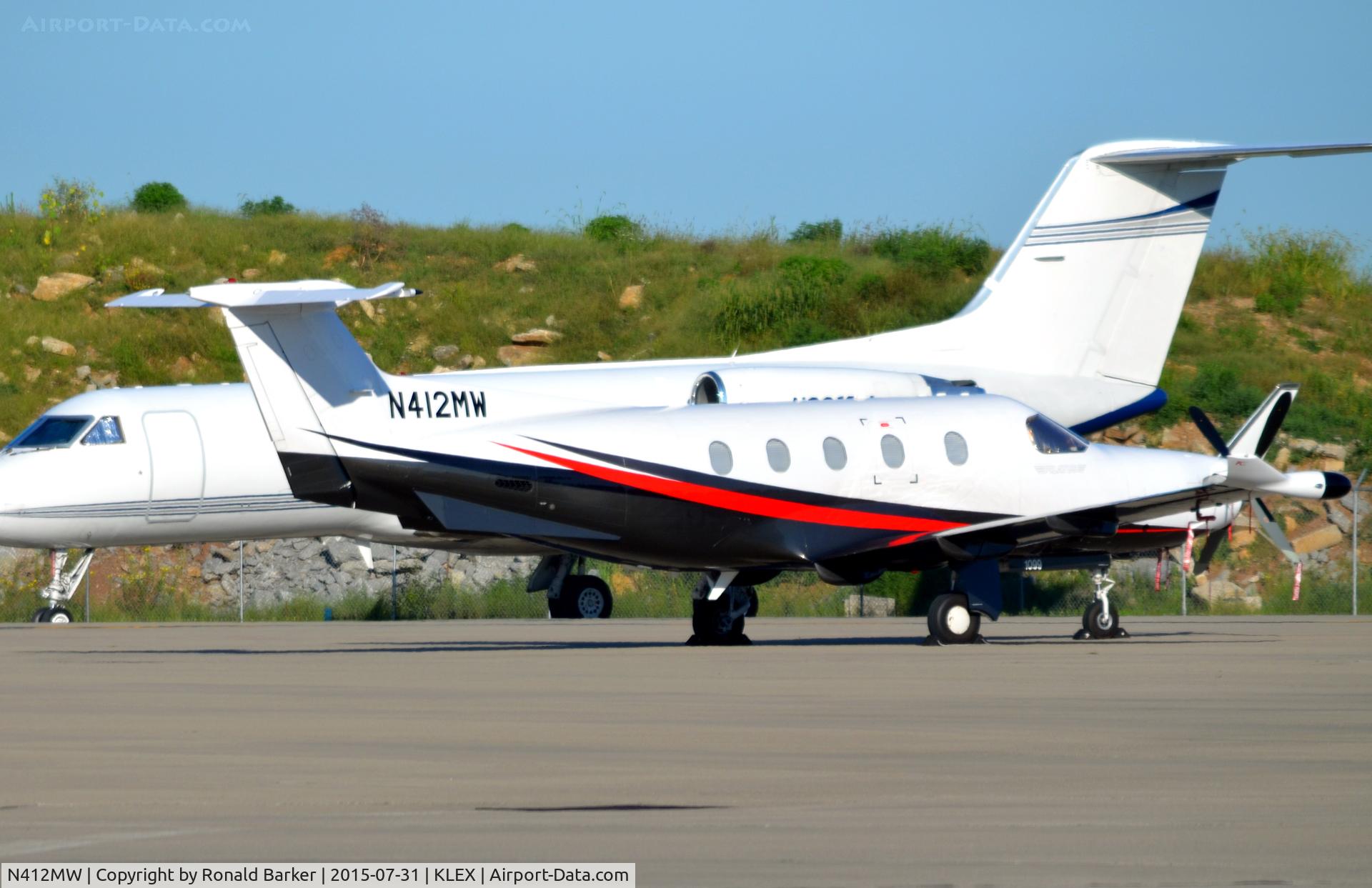 N412MW, 2008 Pilatus PC-12/47E C/N 1099, On the ramp Lexington