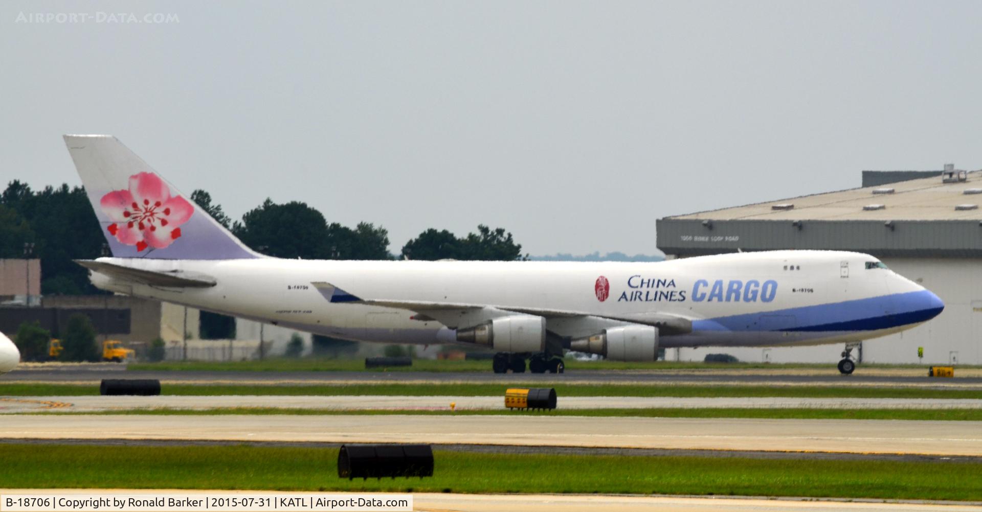 B-18706, 2001 Boeing 747-409F/SCD C/N 30763, Taxi Atlanta