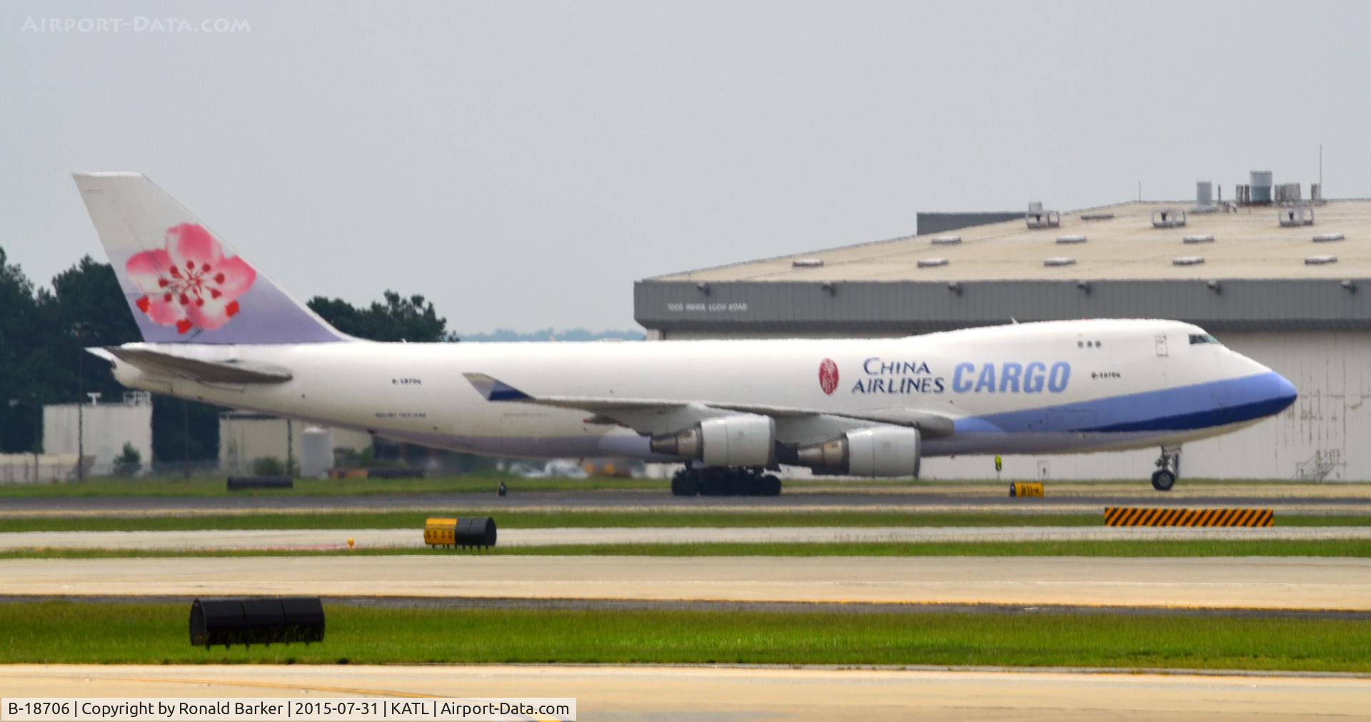B-18706, 2001 Boeing 747-409F/SCD C/N 30763, Taxi to park Atlanta