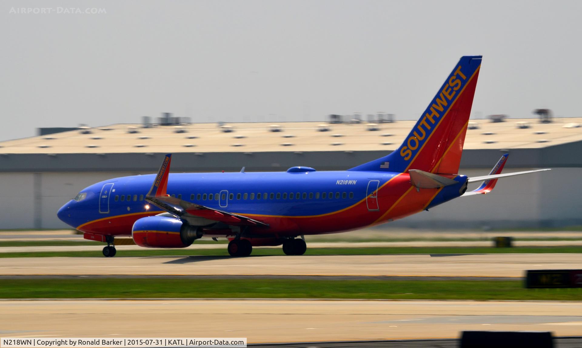 N218WN, 2005 Boeing 737-7H4 C/N 32489, Takeoff roll Atlanta