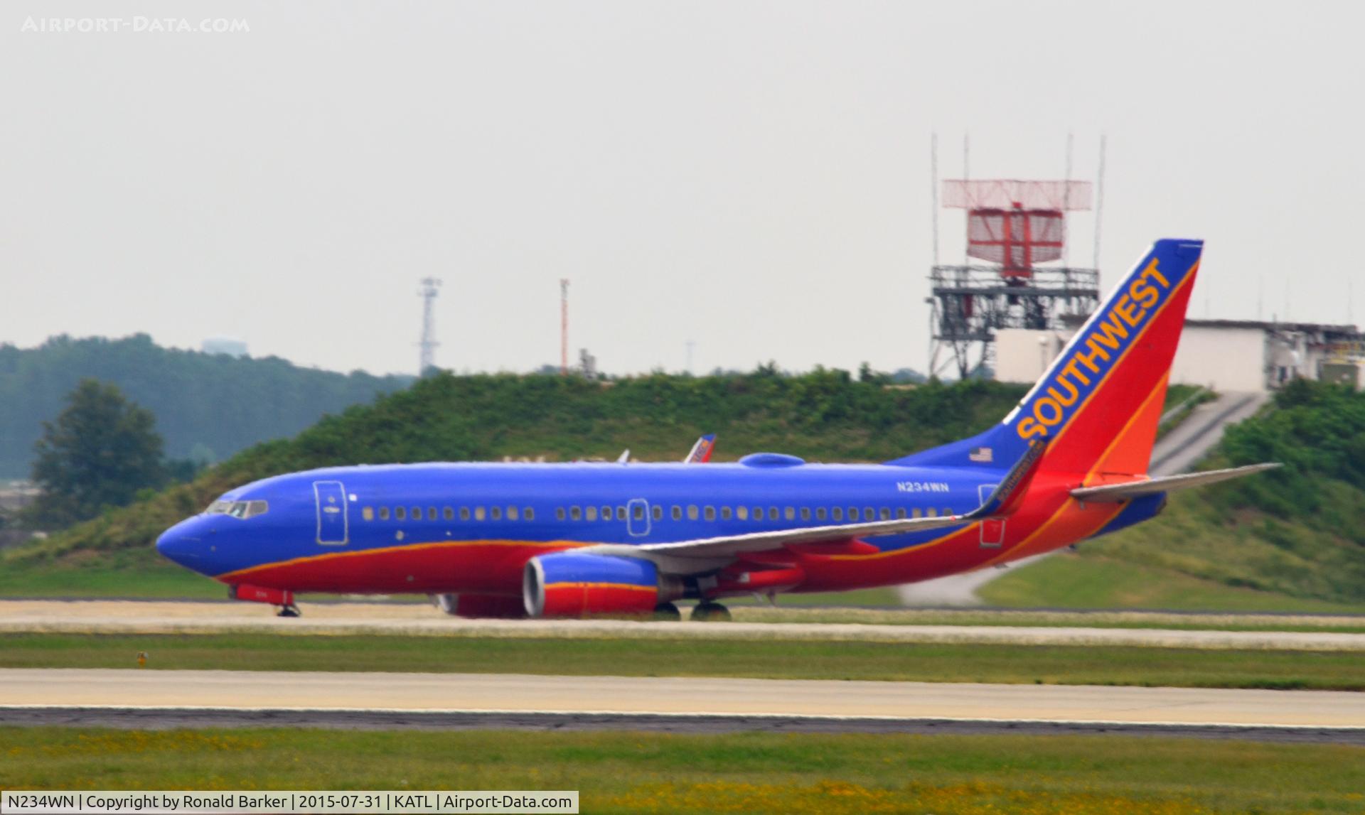 N234WN, 2006 Boeing 737-7H4 C/N 32502, Taxi Atlanta