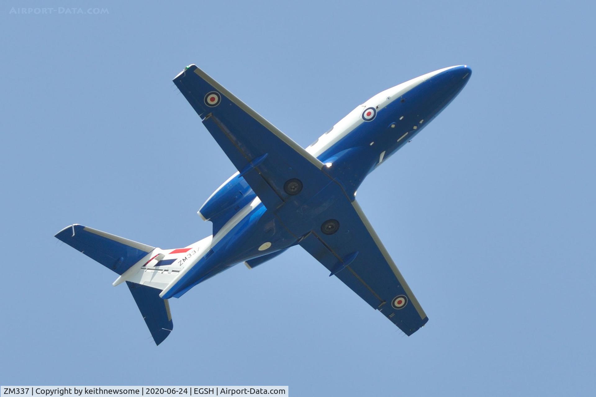 ZM337, 2017 Embraer EMB-500 Phenom 100 C/N 50000386, Another high 'low pass'.