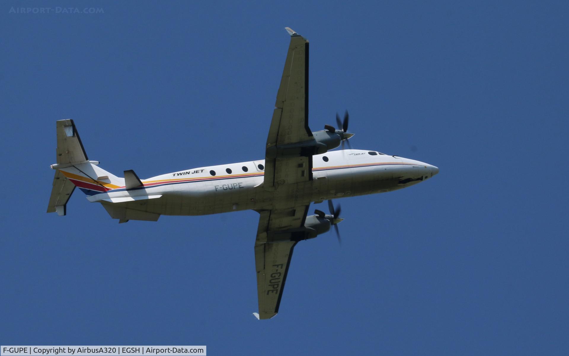 F-GUPE, 1996 Beech 1900D C/N UE-248, Departing NWI