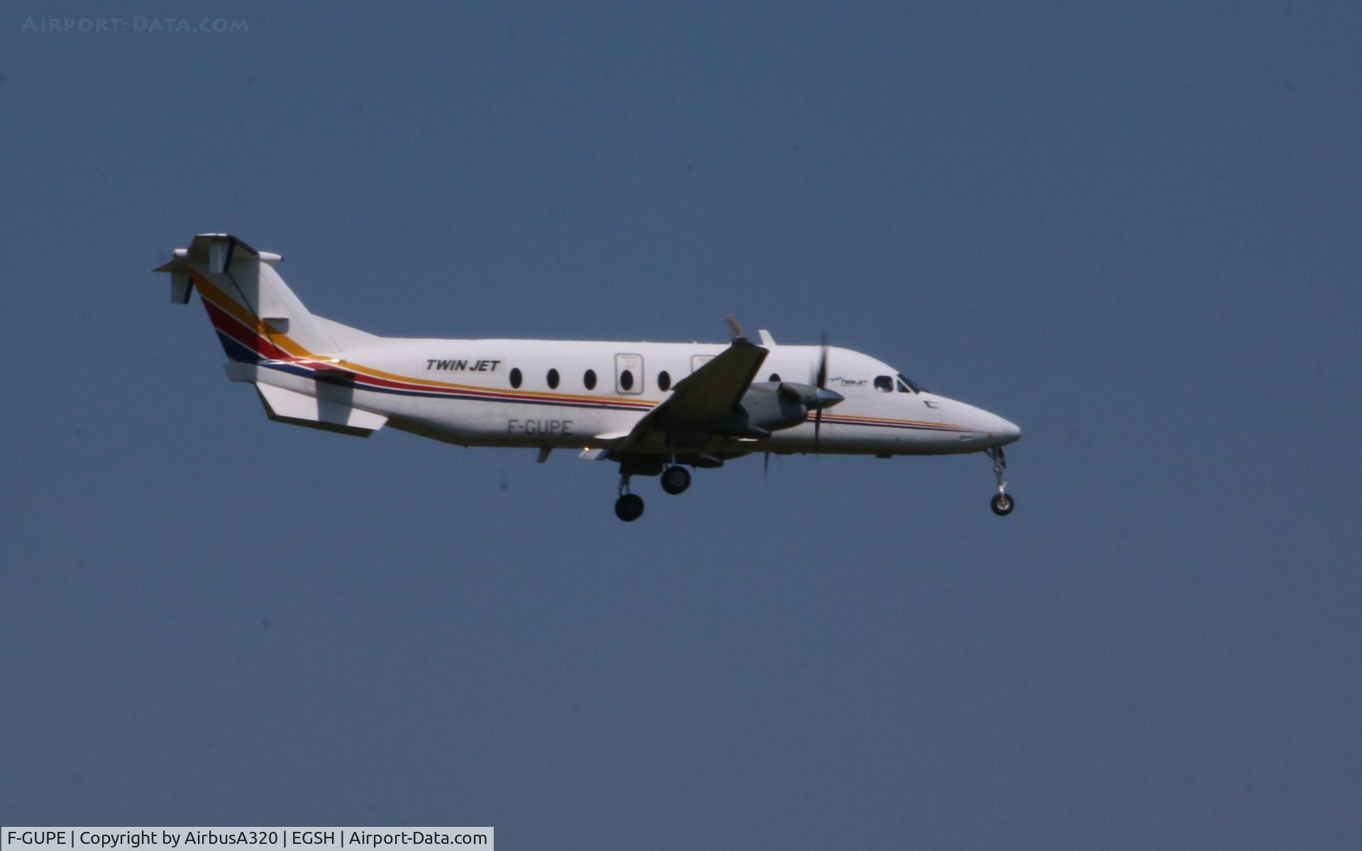 F-GUPE, 1996 Beech 1900D C/N UE-248, Arriving at NWI