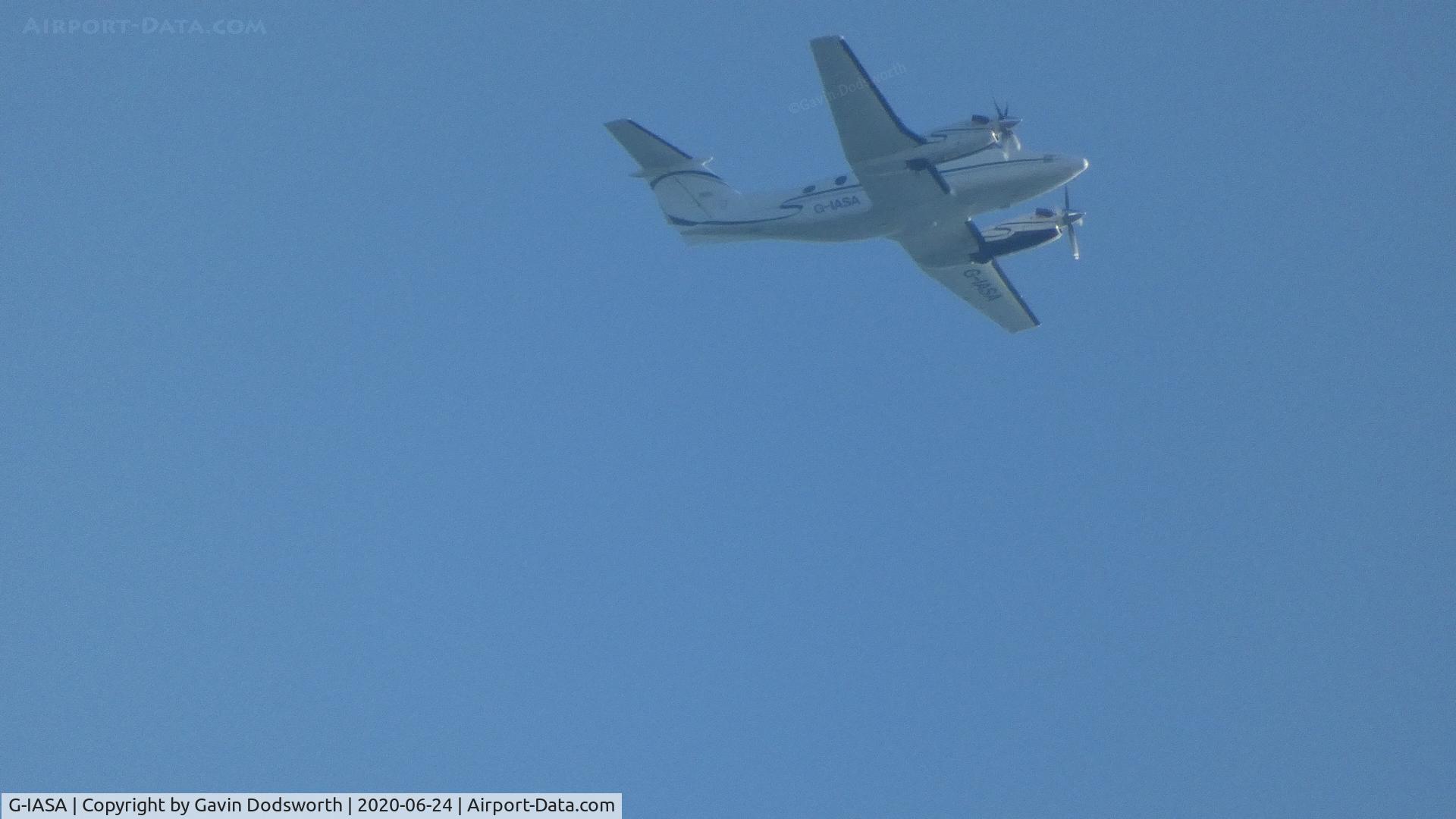 G-IASA, 1999 Raytheon B200 King Air C/N BB-1698, Over Darlington outbound from Teesside International