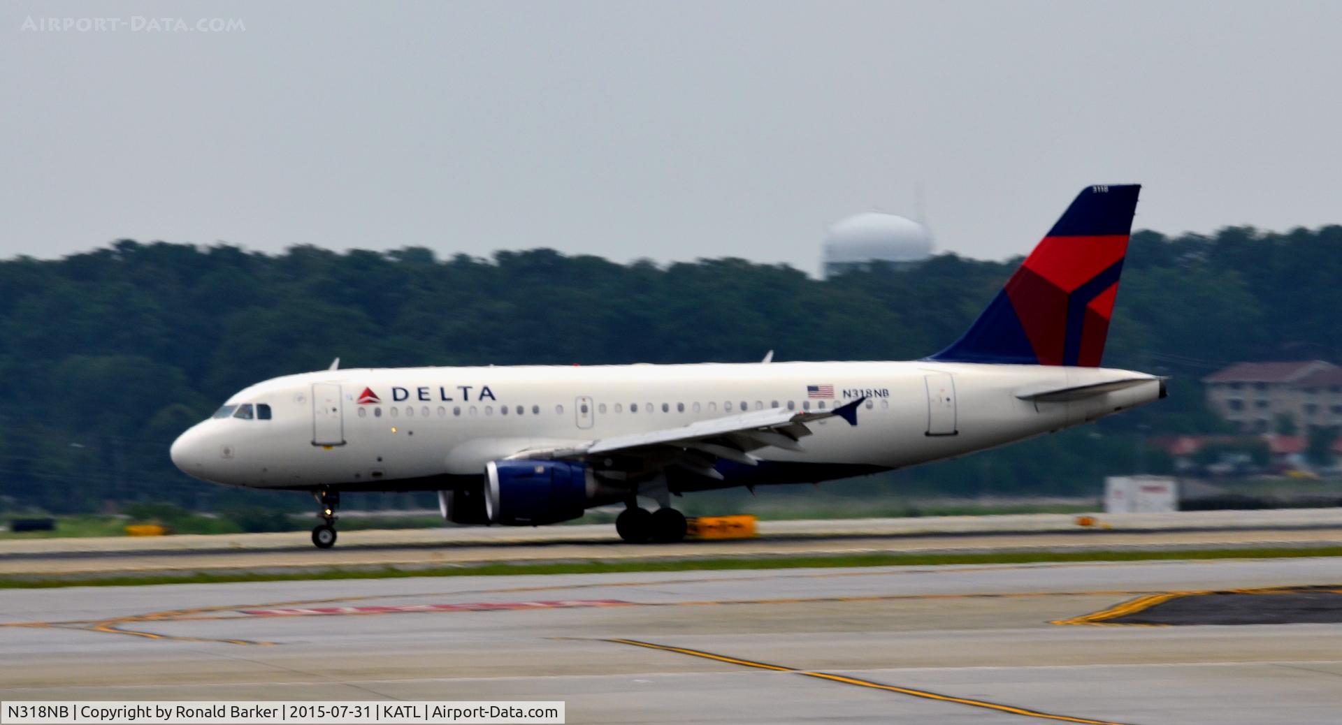 N318NB, 2000 Airbus A319-114 C/N 1325, Landing Atlanta