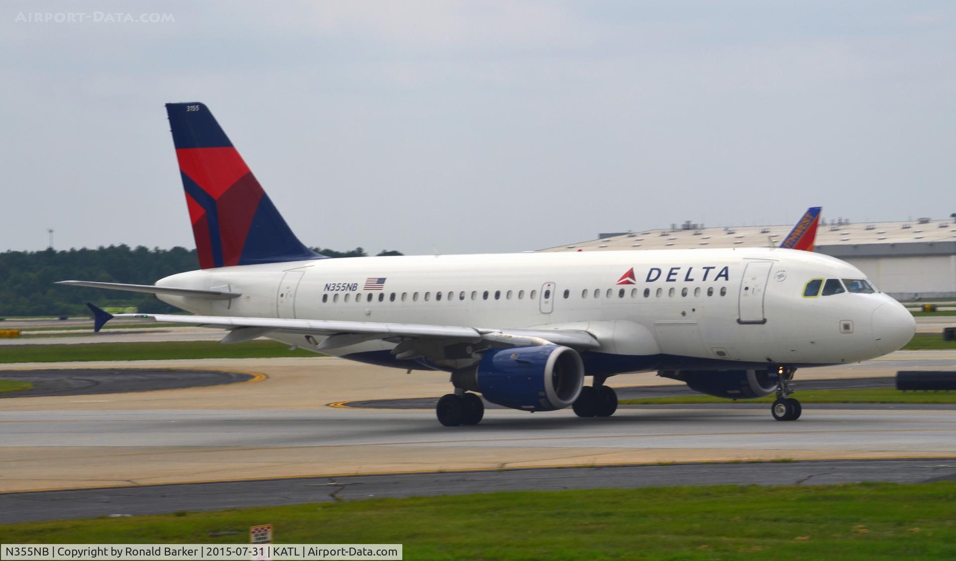N355NB, 2002 Airbus A319-114 C/N 1839, Taxi Atlanta