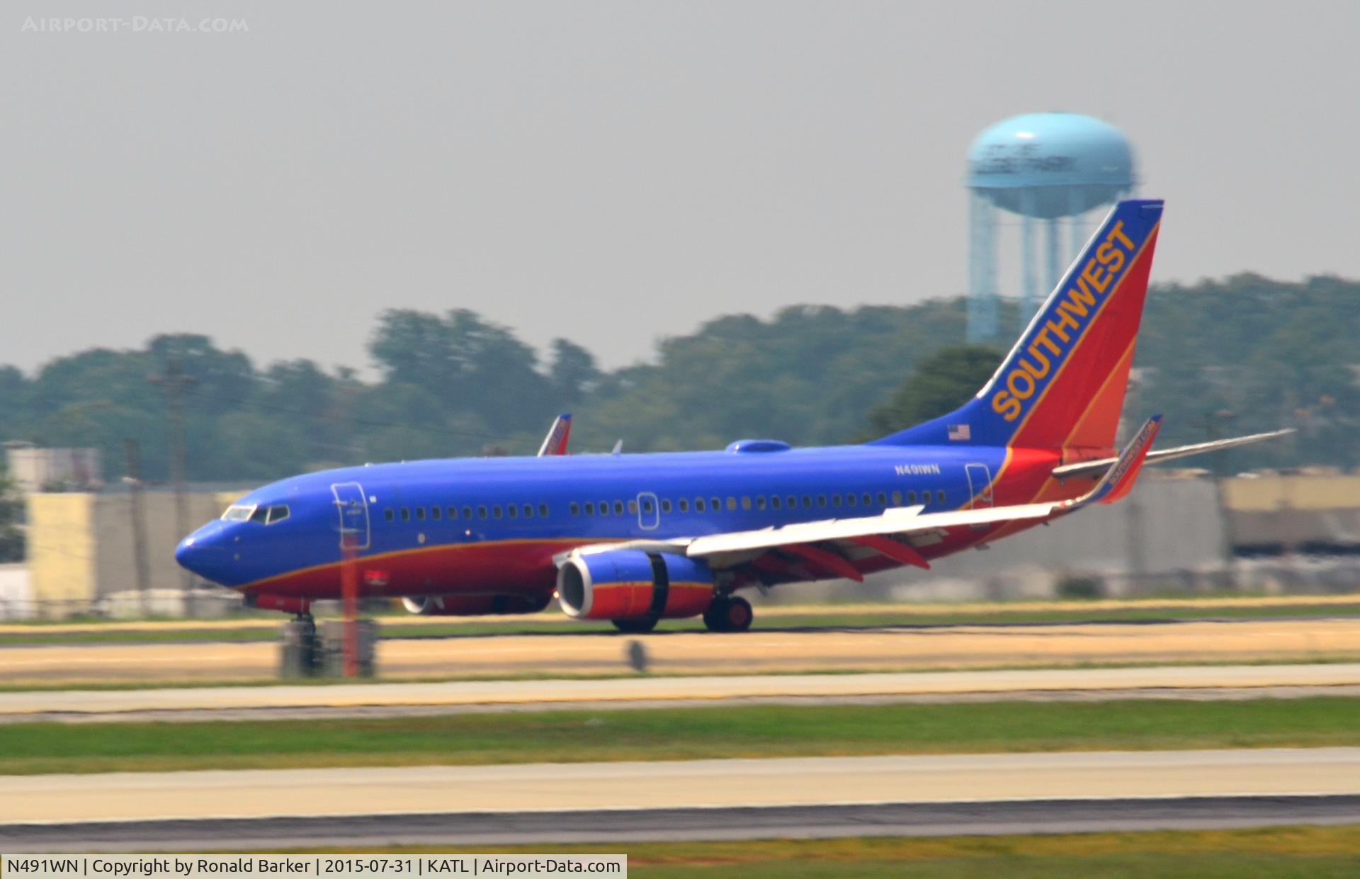 N491WN, 2004 Boeing 737-7H4 C/N 33867, Landing Atlanta