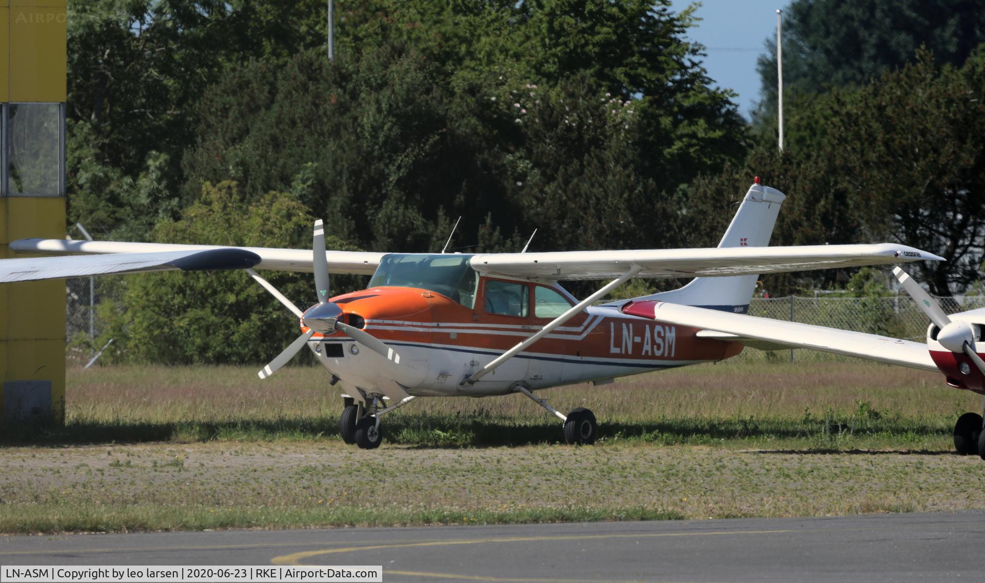 LN-ASM, 1975 Cessna 182P Skylane Skylane C/N 18263880/0012, Roskilde 23.6.2020