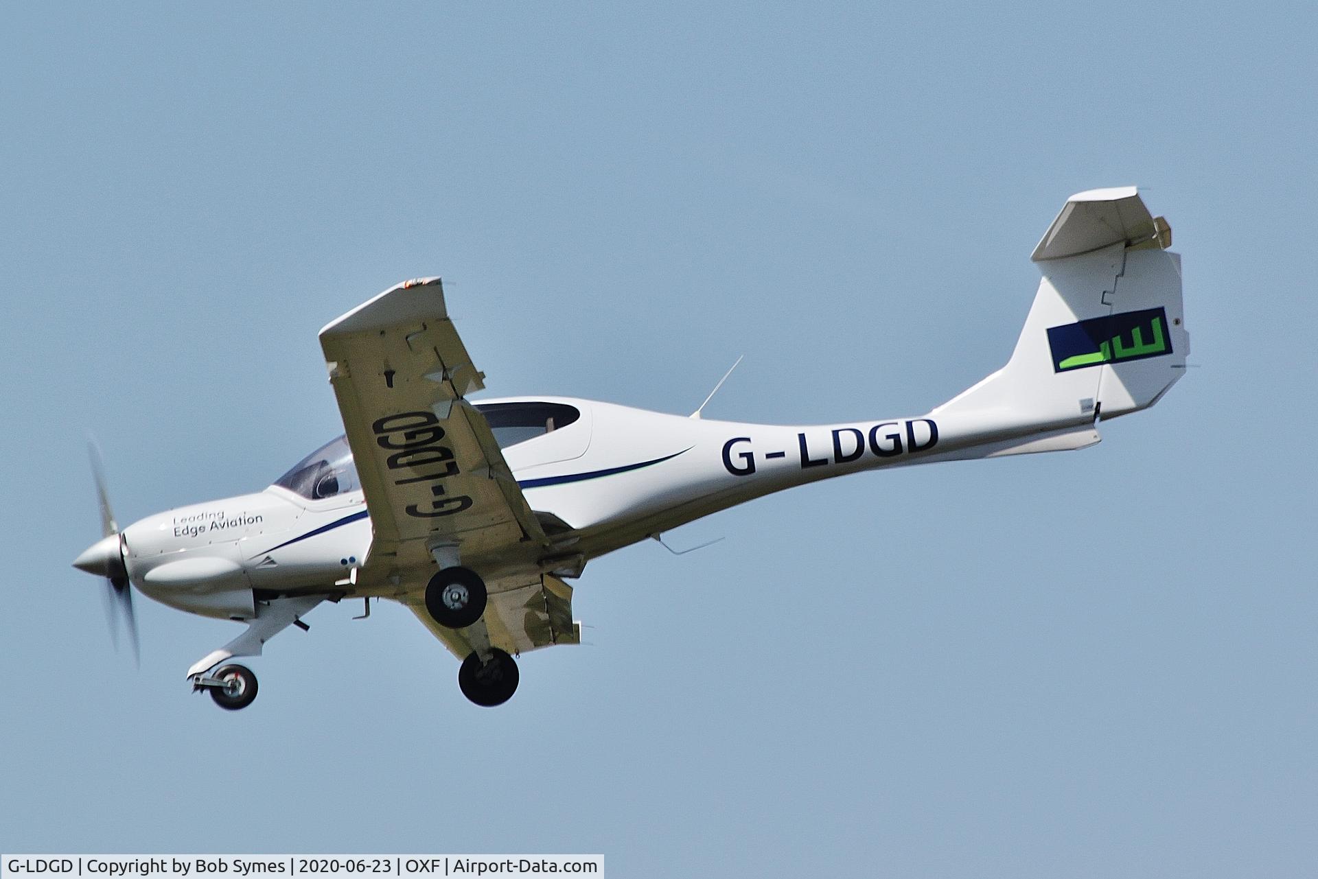 G-LDGD, 2008 Diamond DA-40D Diamond Star C/N 40.DS002, G-LDGD landing at Oxford Airport