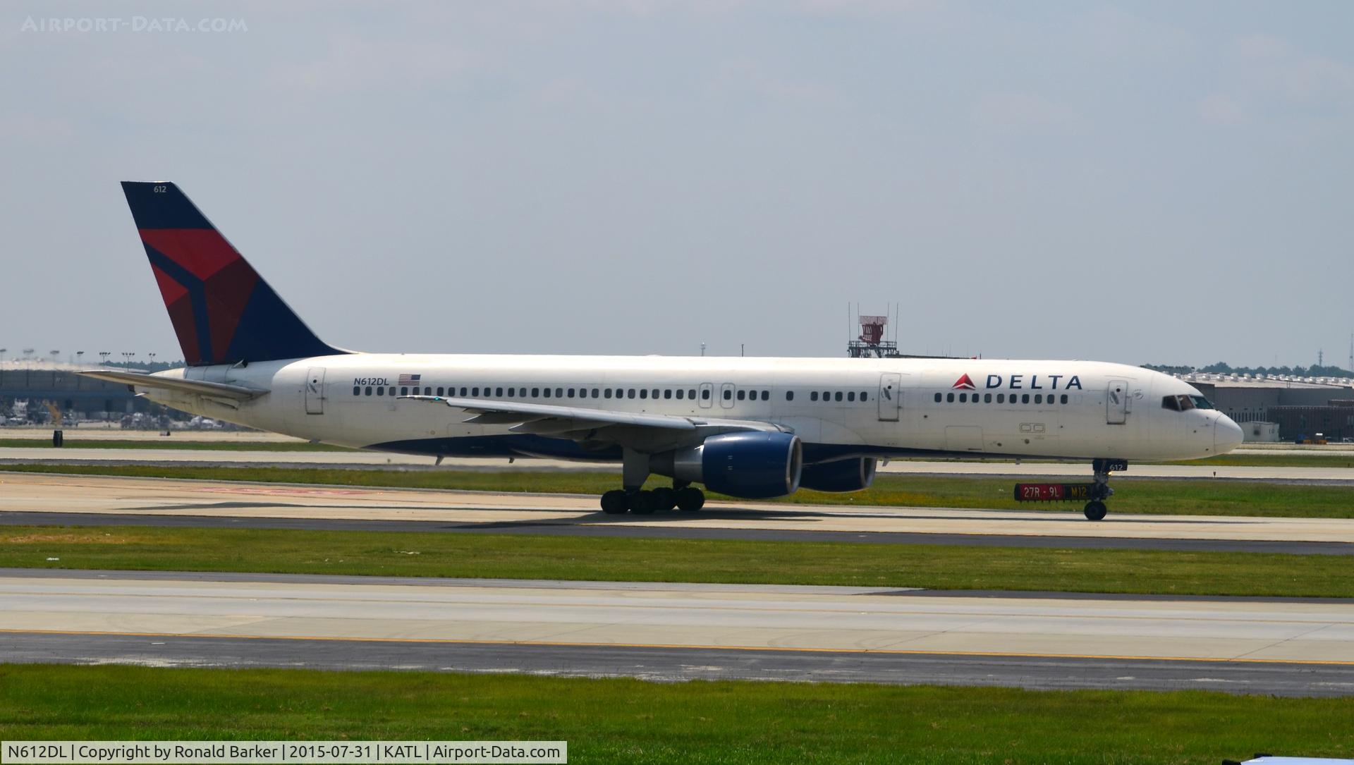N612DL, 1985 Boeing 757-232 C/N 22819, Taxi Atlanta