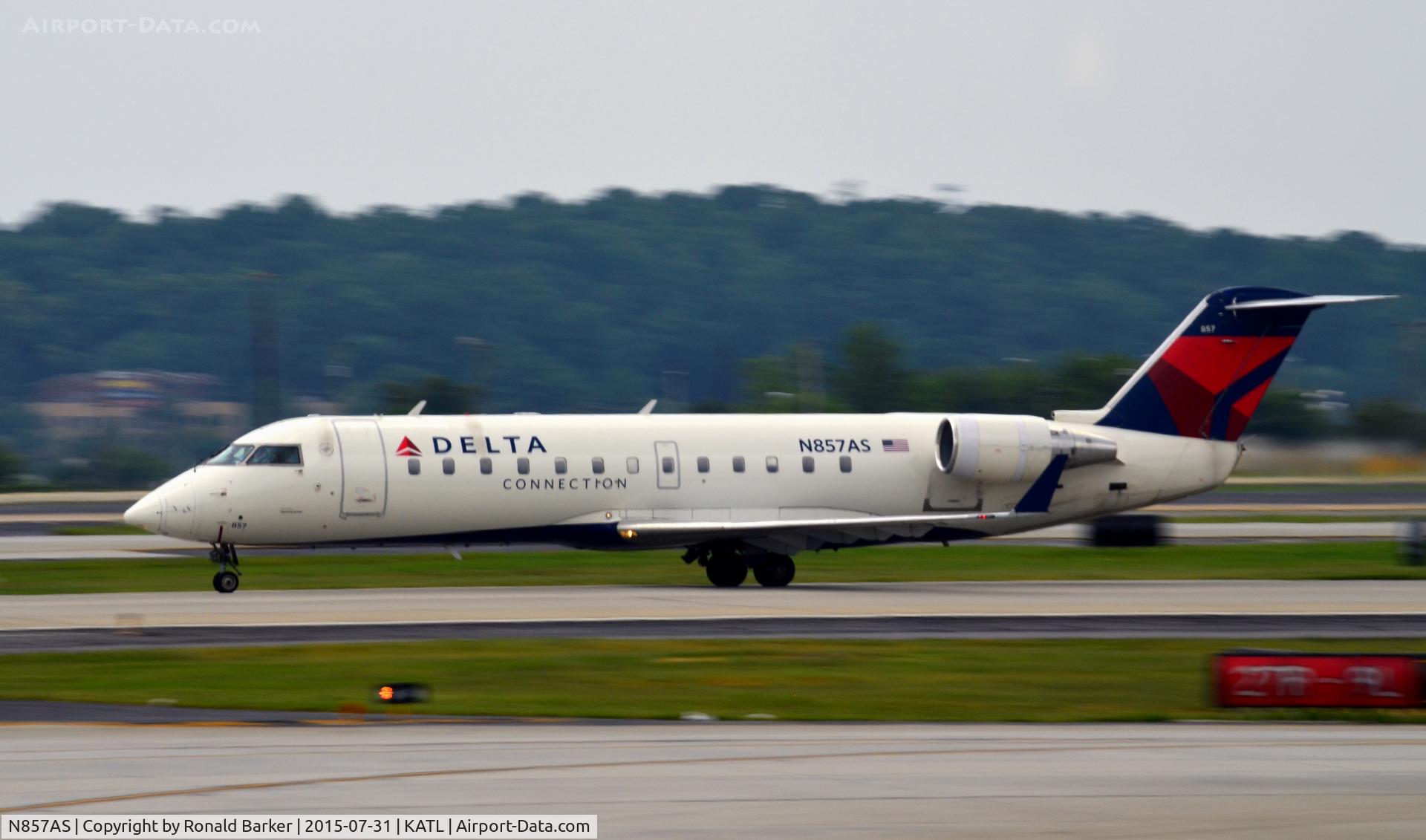 N857AS, 2000 Bombardier CRJ-200ER (CL-600-2B19) C/N 7411, Takeoff Atlanta