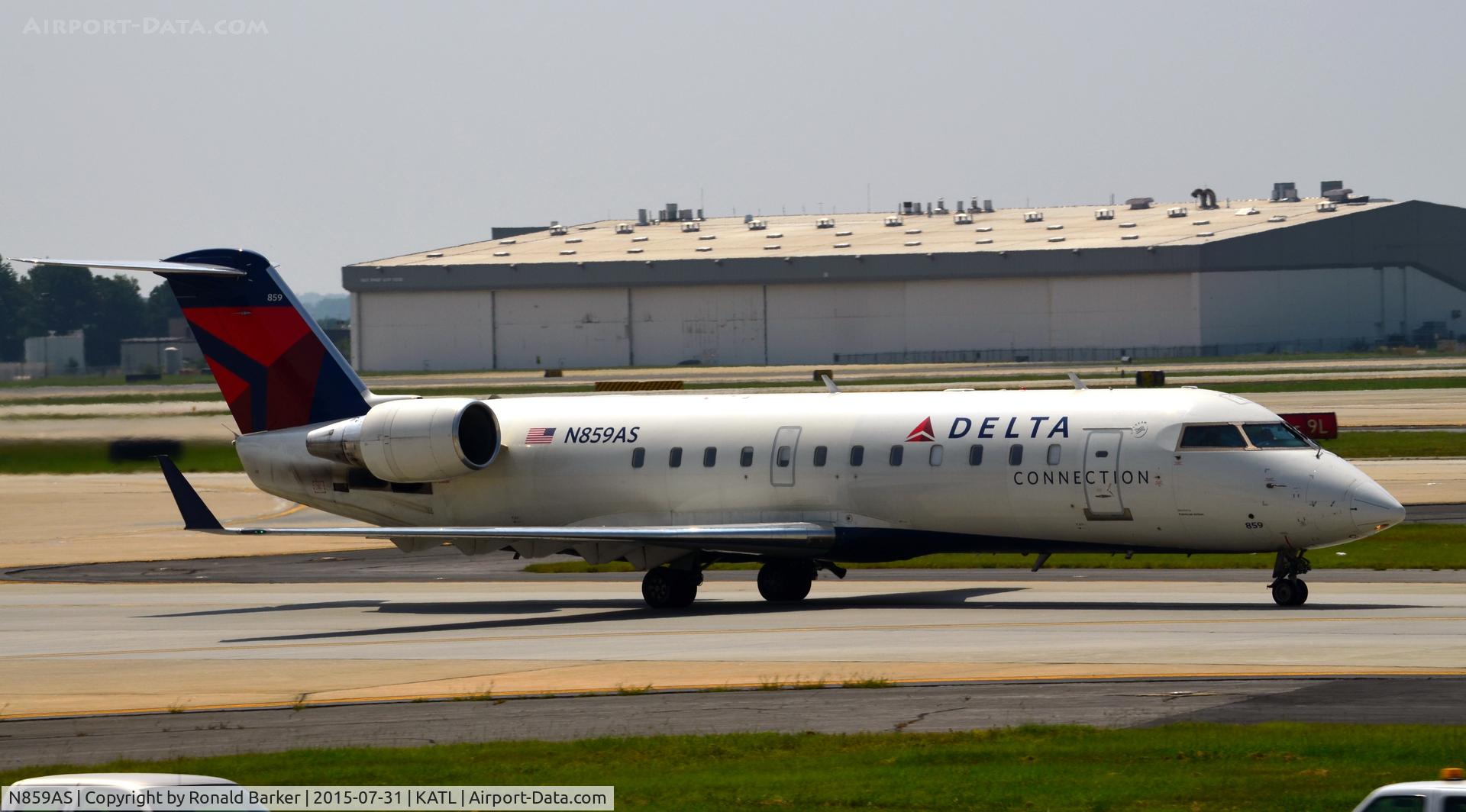 N859AS, 2000 Bombardier CRJ-200ER (CL-600-2B19) C/N 7421, Taxi Atlanta