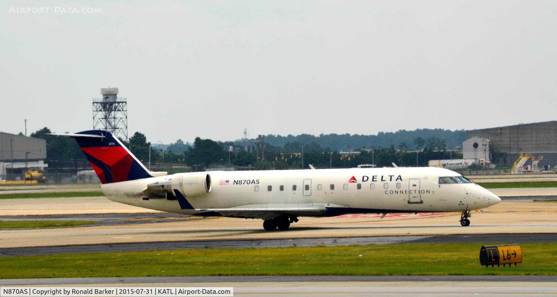 N870AS, 2001 Bombardier CRJ-200ER (CL-600-2B19) C/N 7530, Taxi Atlanta