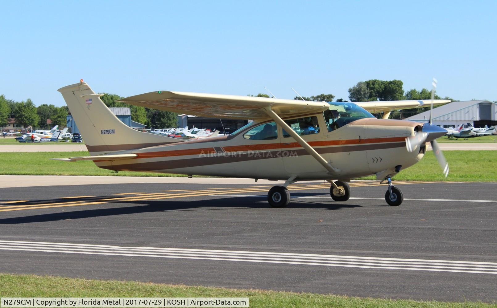 N279CM, 1969 Cessna 182M Skylane C/N 1825982, OSH 2017