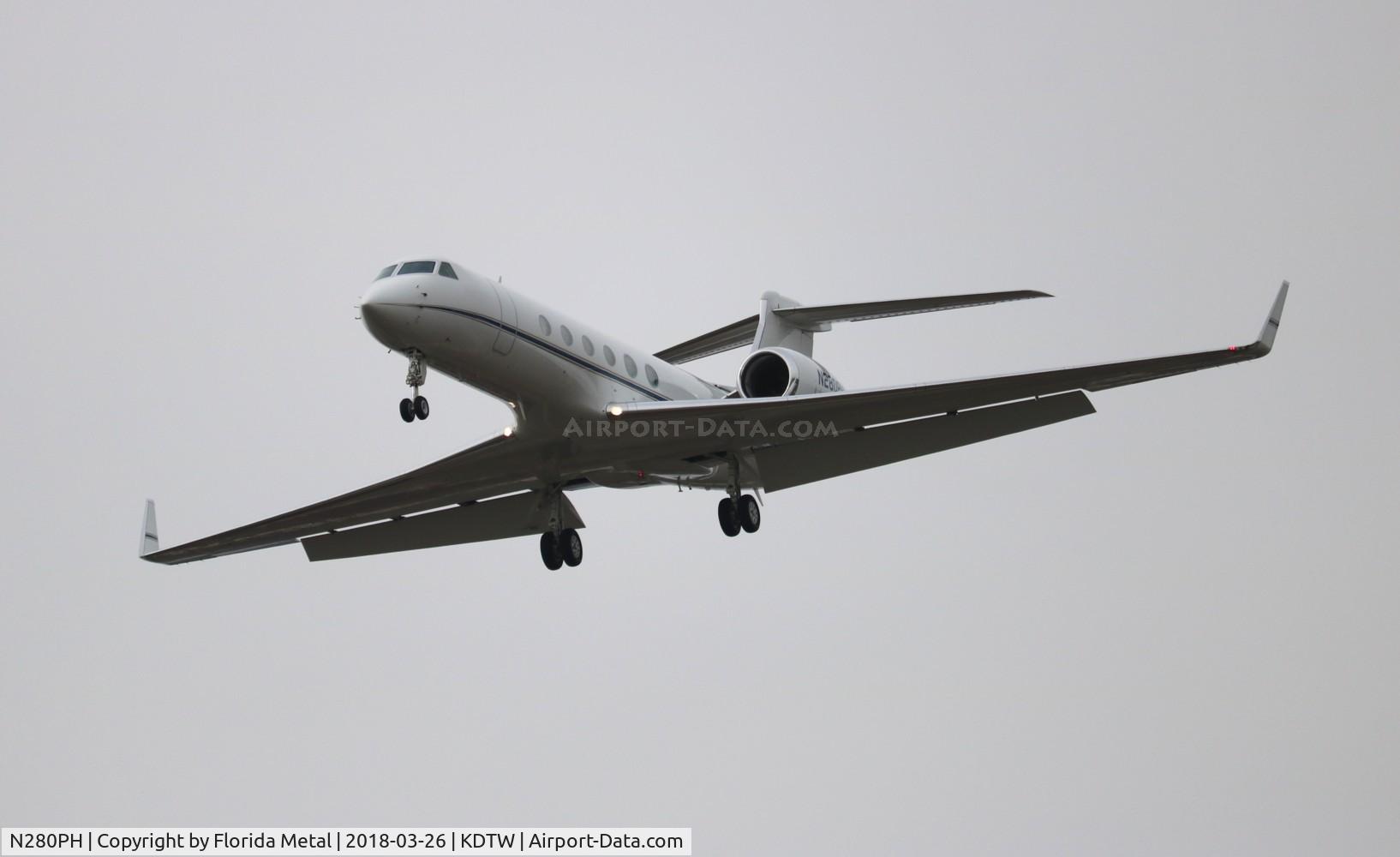 N280PH, 1999 Gulfstream G-V C/N 581, DTW 2018