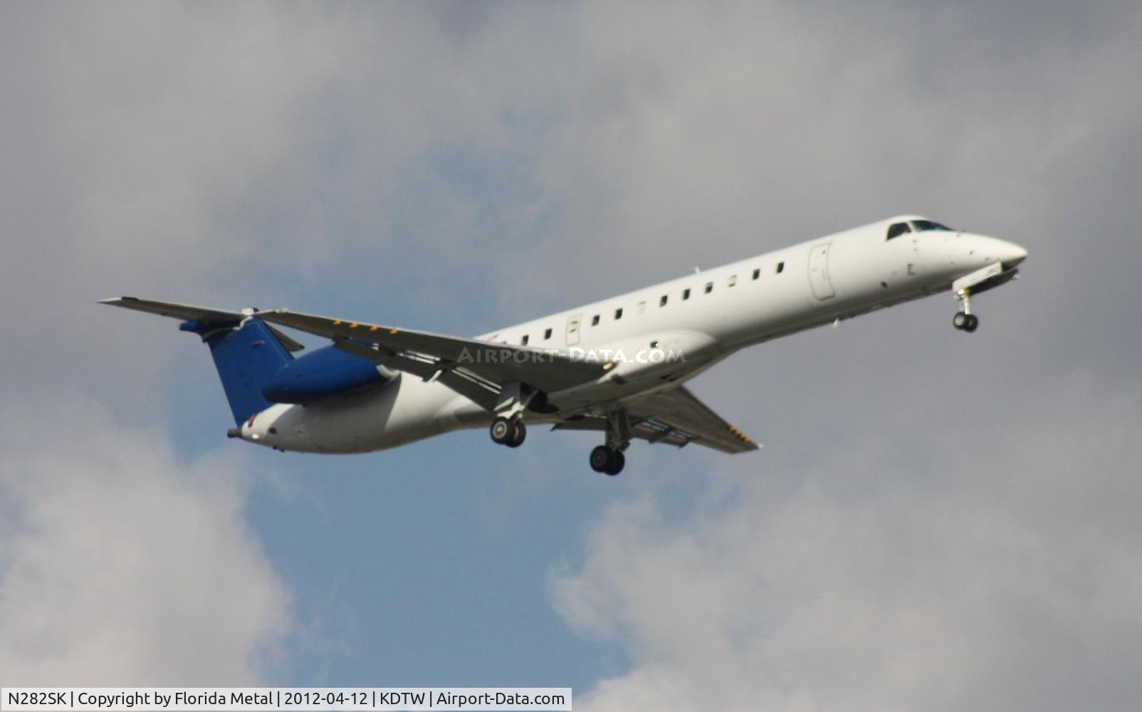 N282SK, 2001 Embraer ERJ-145LR (EMB-145LR) C/N 145409, DTW 2012