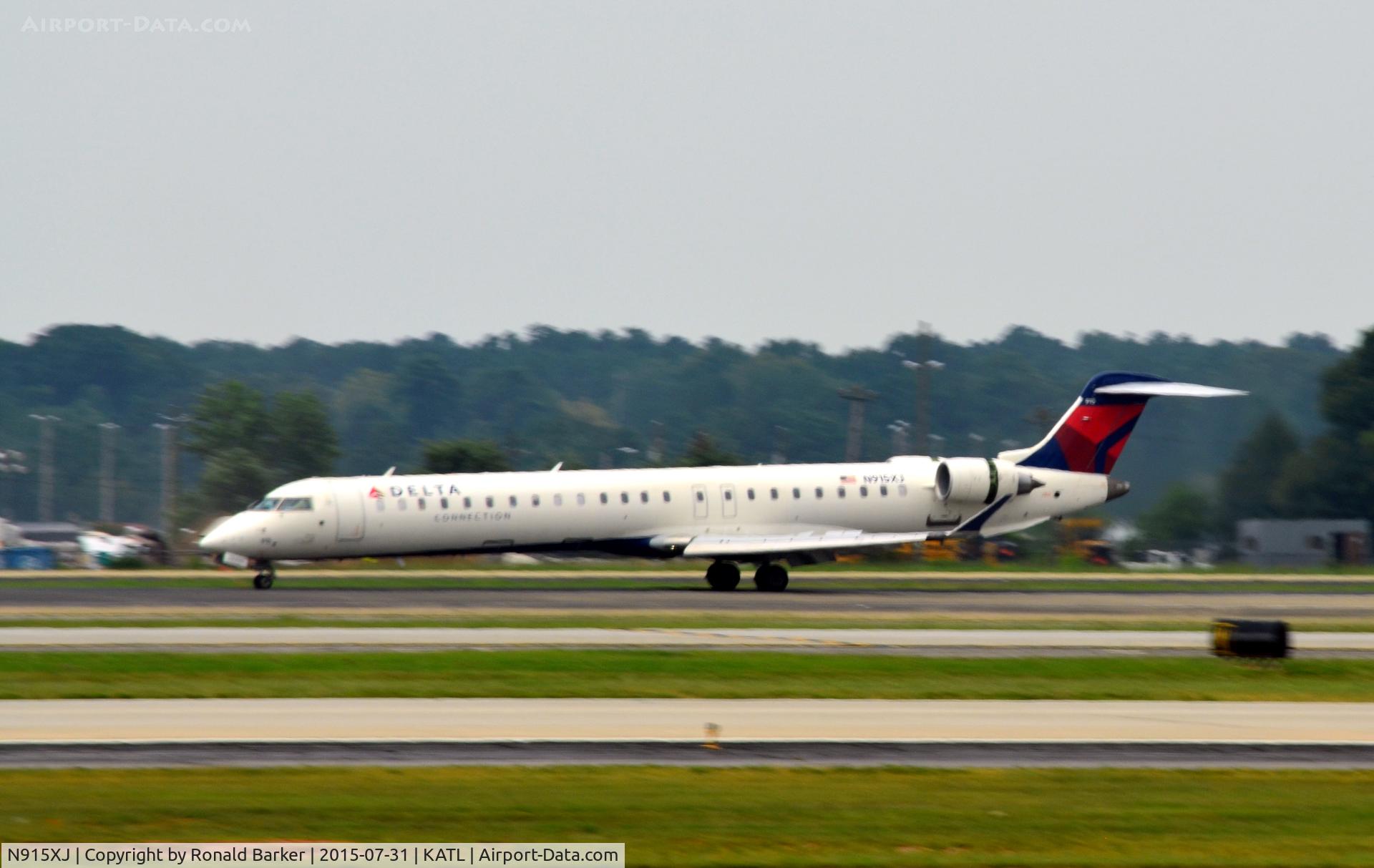 N915XJ, 2007 Bombardier CRJ-900ER (CL-600-2D24) C/N 15150, Landing Atlanta