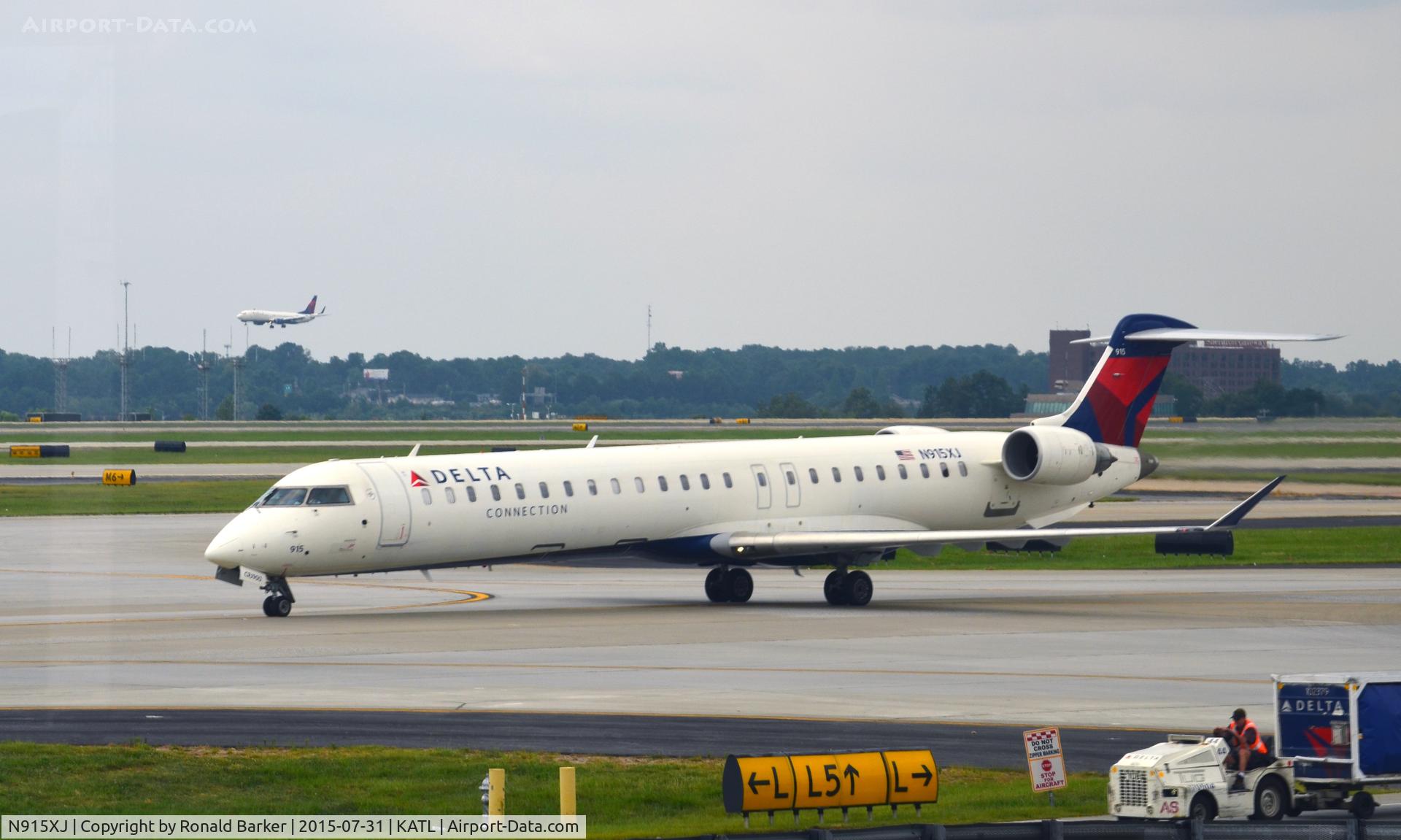 N915XJ, 2007 Bombardier CRJ-900ER (CL-600-2D24) C/N 15150, Taxi Atlanta