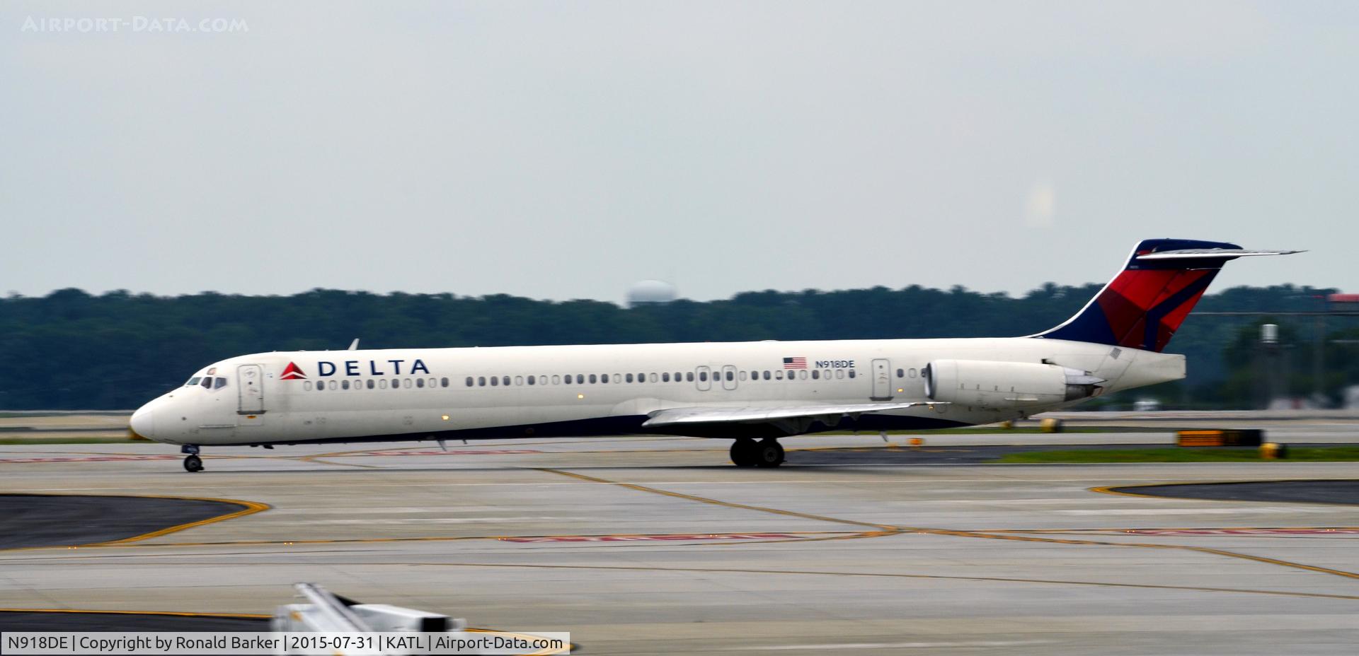 N918DE, 1993 McDonnell Douglas MD-88 C/N 49959, Takeoff Atlanta