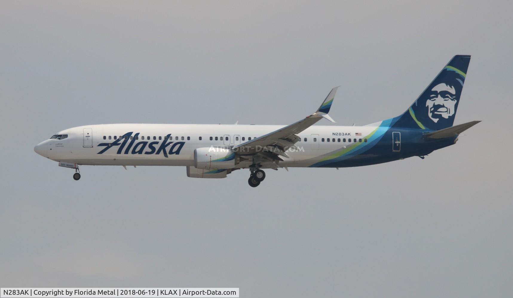 N283AK, 2017 Boeing 737-990 C/N 36358, LAX 2018