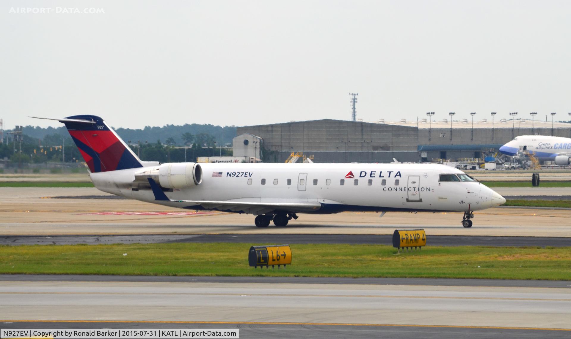 N927EV, 2003 Bombardier CRJ-200ER (CL-600-2B19 C/N 7844, Taxi Atlanta