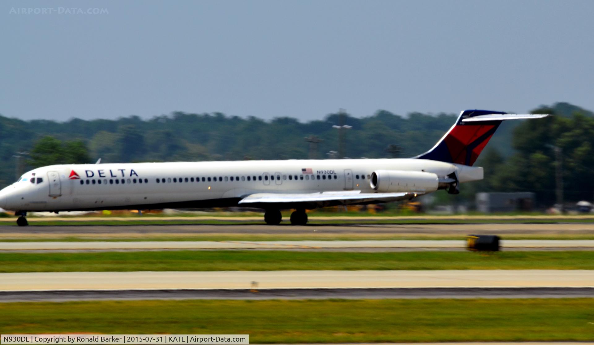 N930DL, 1988 McDonnell Douglas MD-88 C/N 49717, Taxi Atlanta