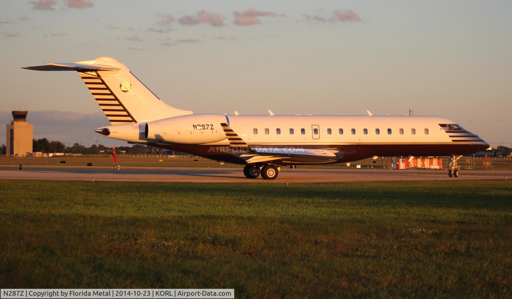 N287Z, 2007 Bombardier BD-700 1A10 Global Express C/N 9228, NBAA 2014