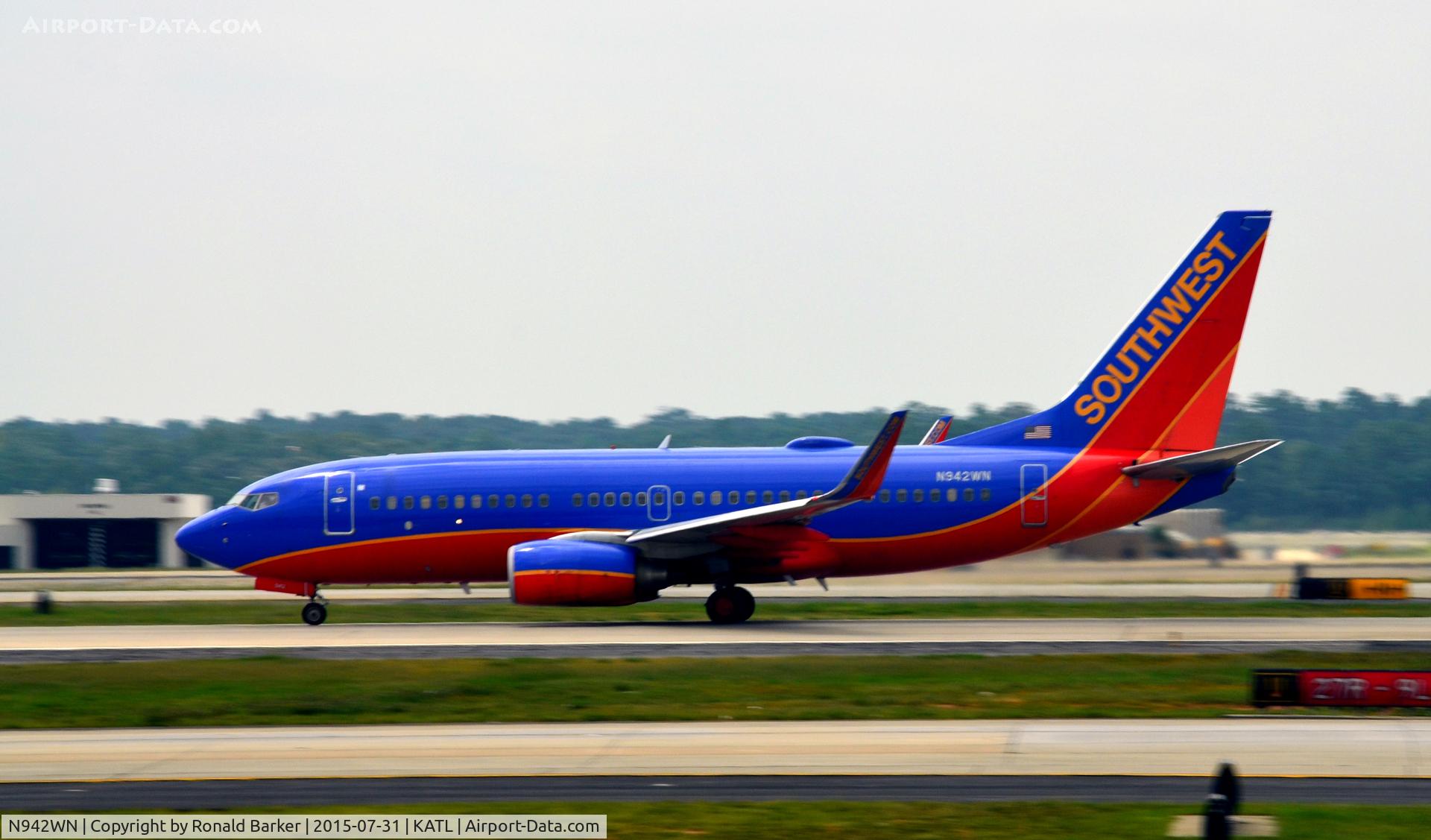 N942WN, 2009 Boeing 737-7H4 C/N 36648, Takeoff Atlanta