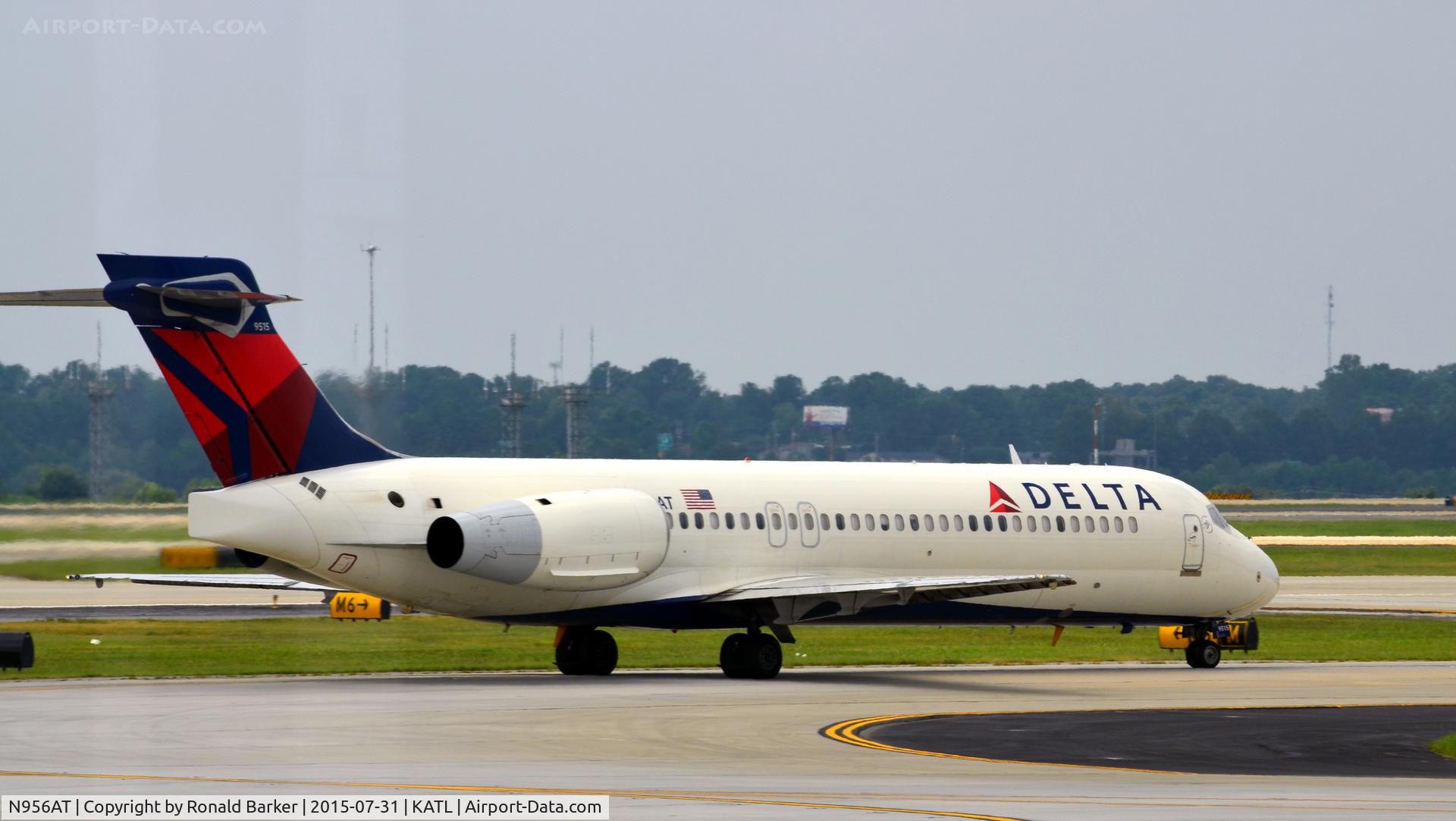 N956AT, 2000 Boeing 717-200 C/N 55018, Taxi Atlanta