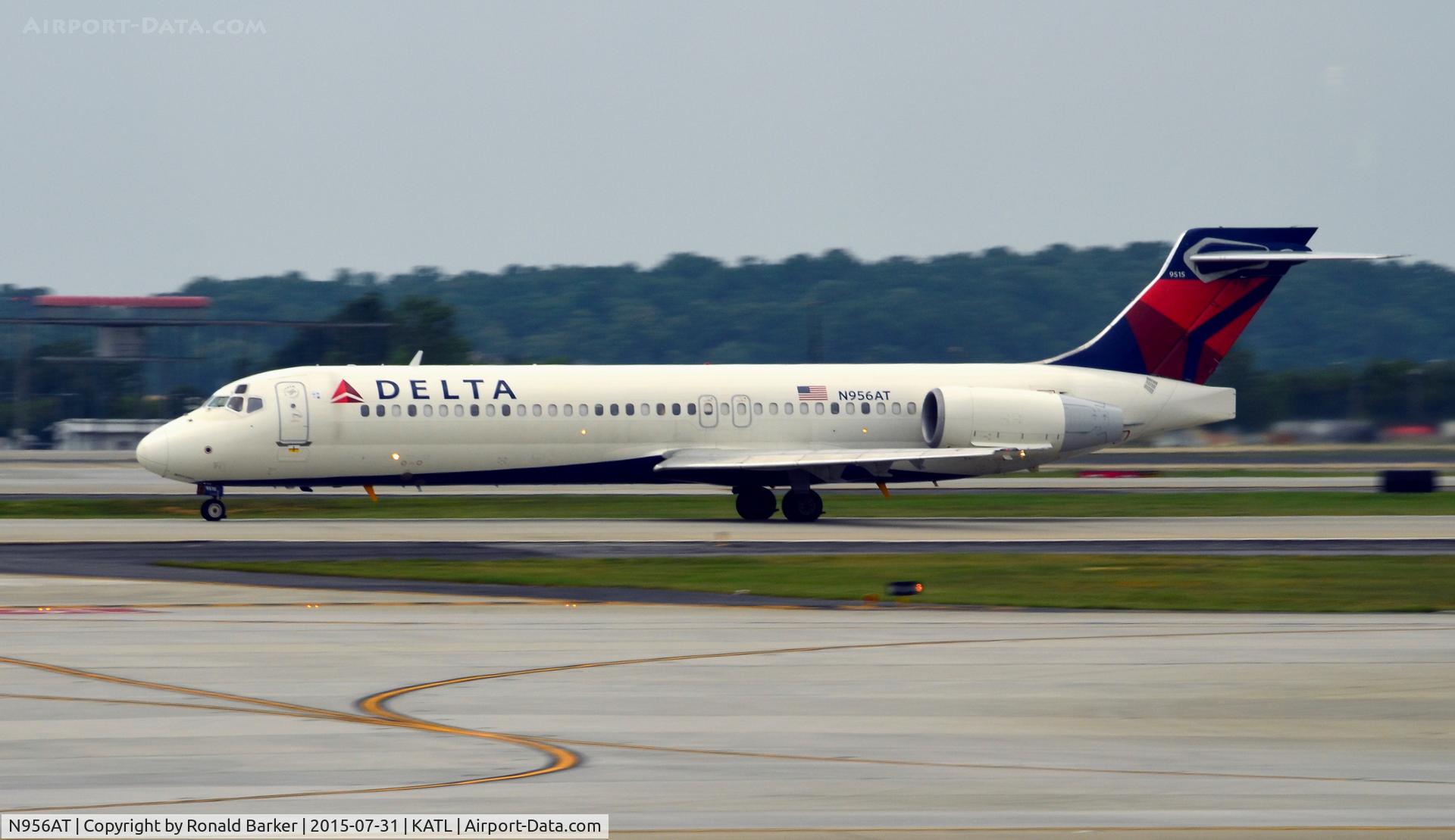 N956AT, 2000 Boeing 717-200 C/N 55018, Takeoff Atlanta