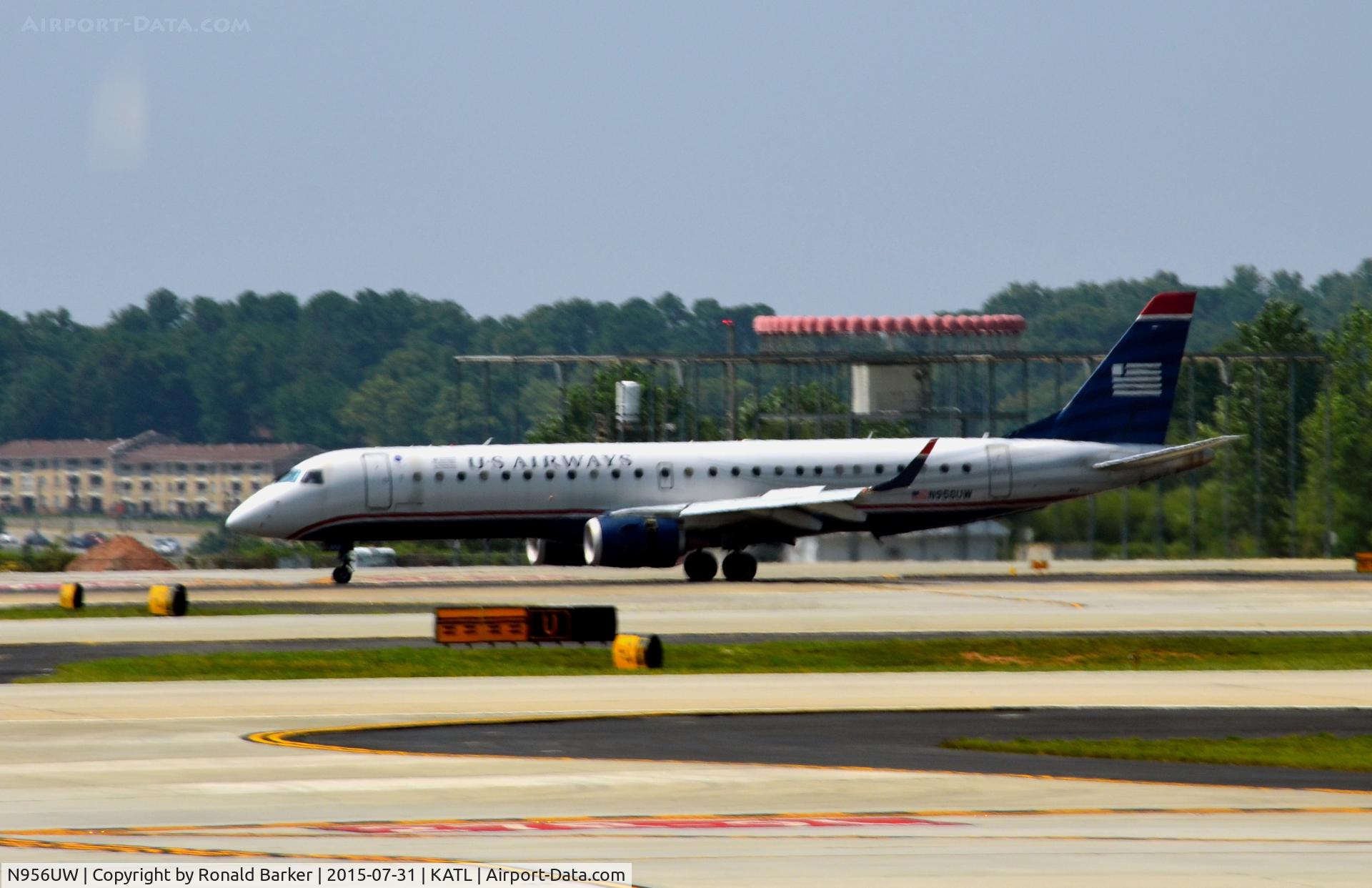 N956UW, 2008 Embraer ERJ-190-100 IGW 190AR C/N 19000156, Landing Atlanta