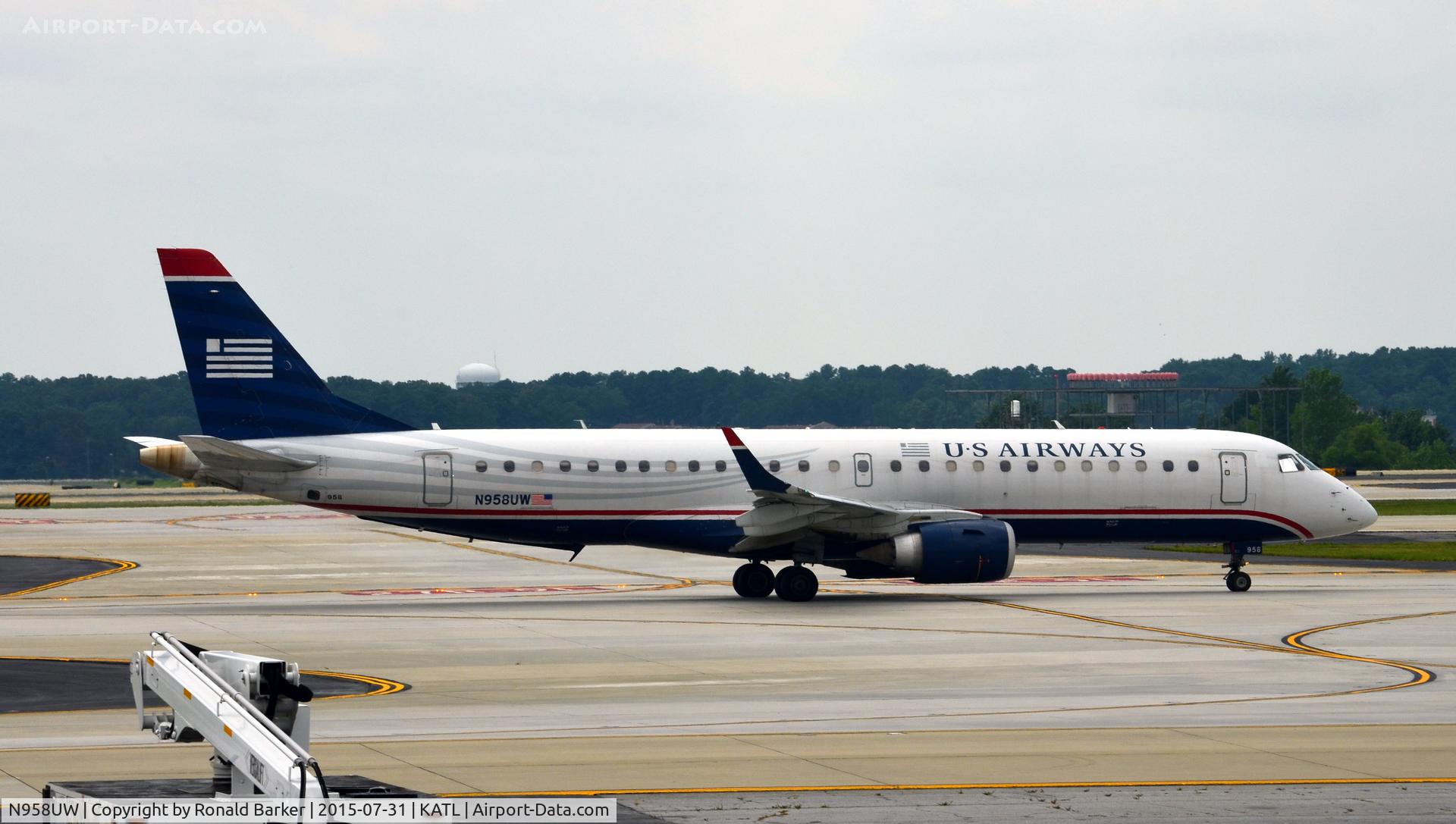 N958UW, 2008 Embraer ERJ-190-100 IGW 190AR C/N 19000164, Taxi Atanta