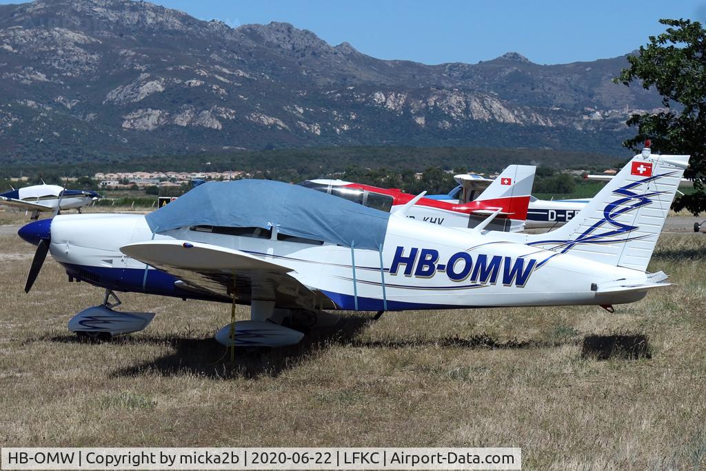 HB-OMW, 1973 Piper PA-28-180 C/N 28-7305572, Parked