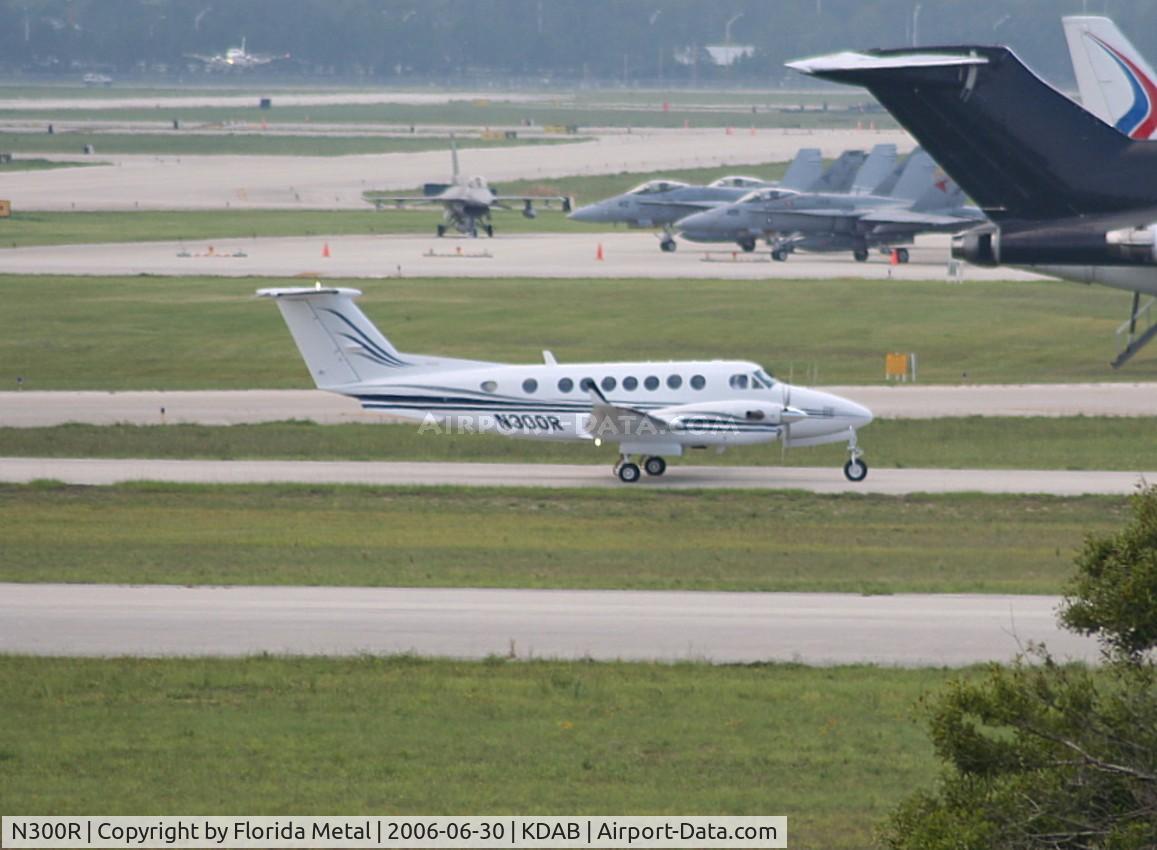 N300R, 2003 Raytheon Aircraft Company B300 C/N FL-362, DAB 2006