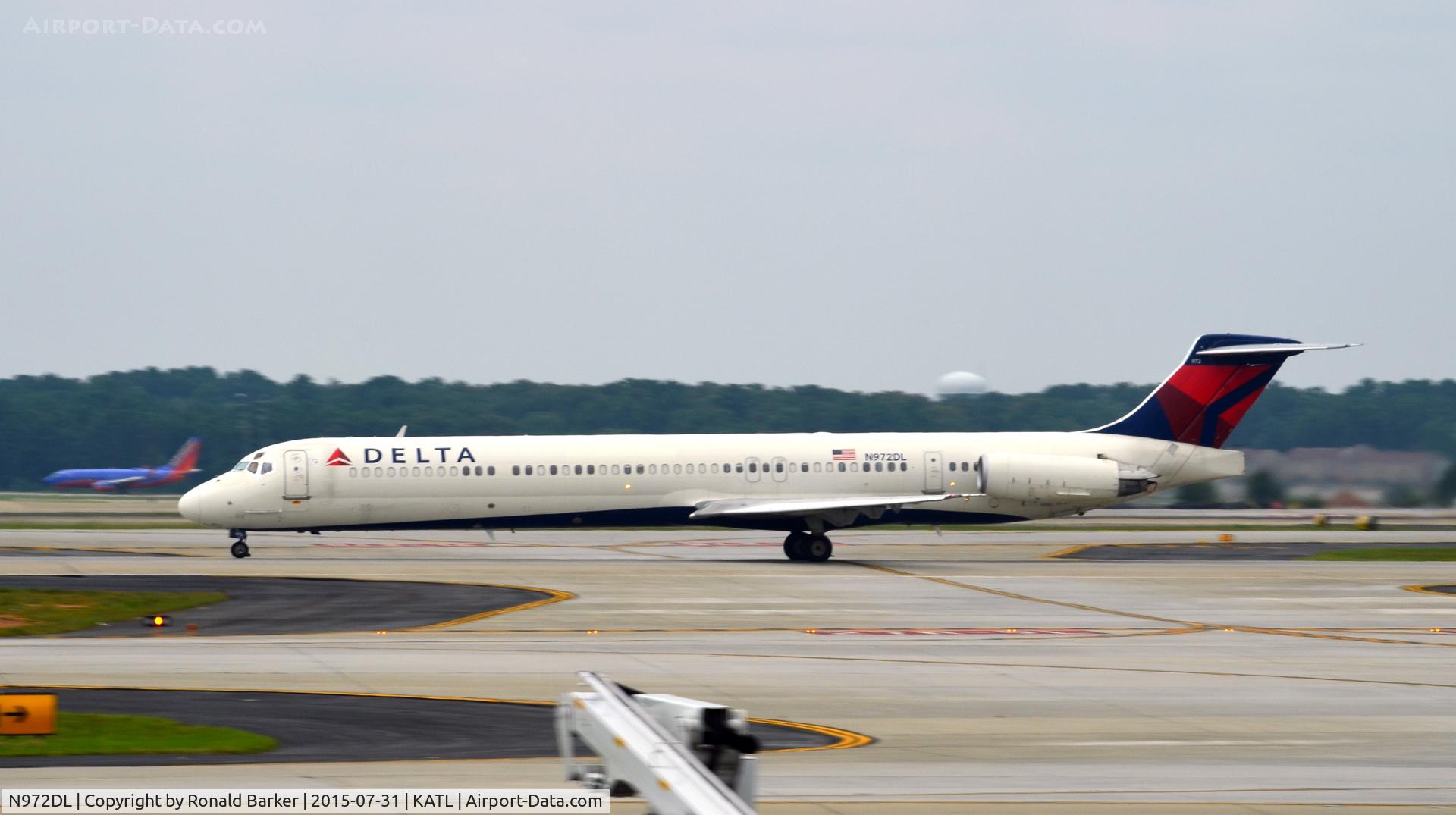 N972DL, 1991 McDonnell Douglas MD-88 C/N 53215, Takeoff Atlanta