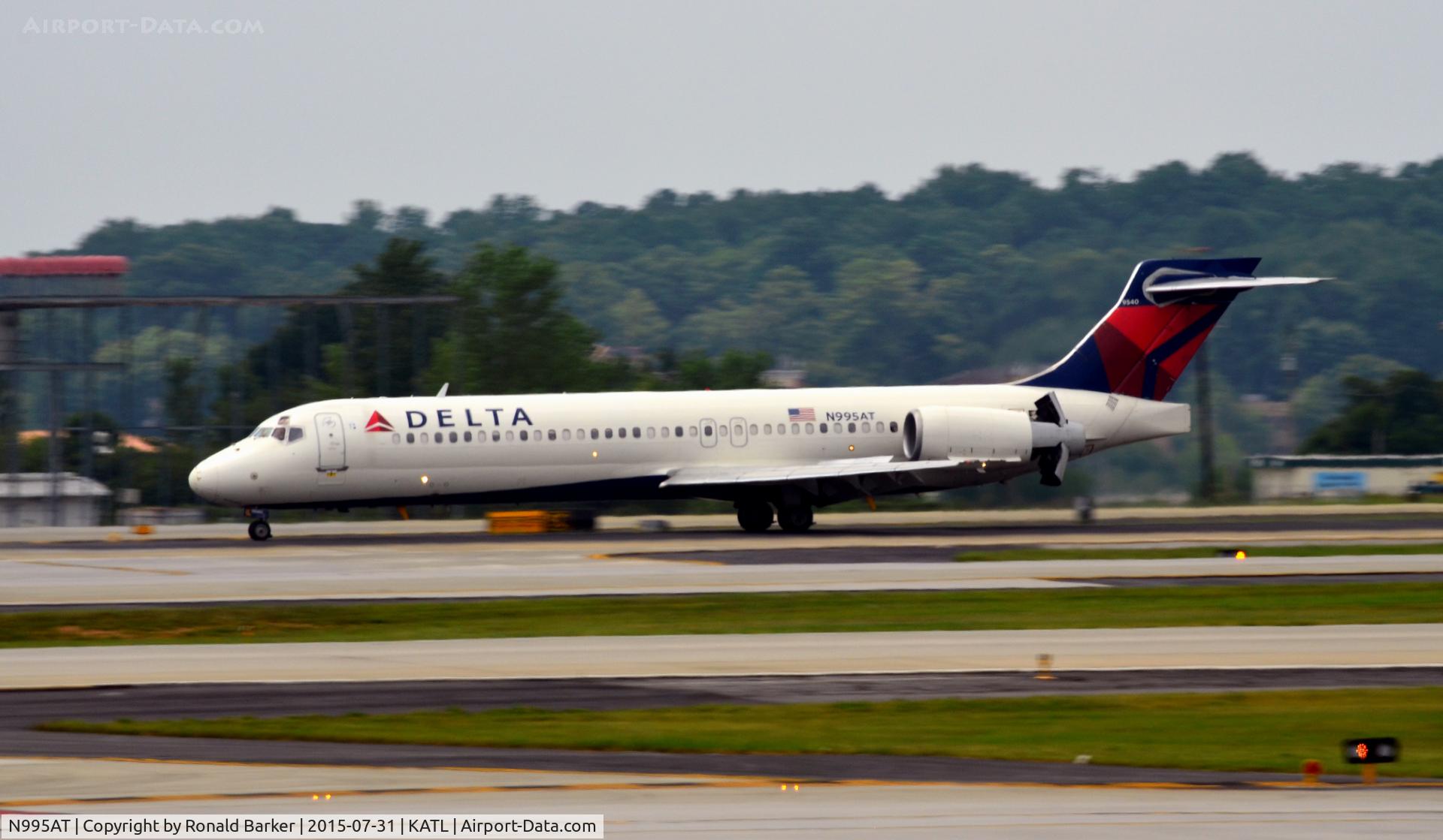 N995AT, 2002 Boeing 717-200 C/N 55139, Landing Atlanta