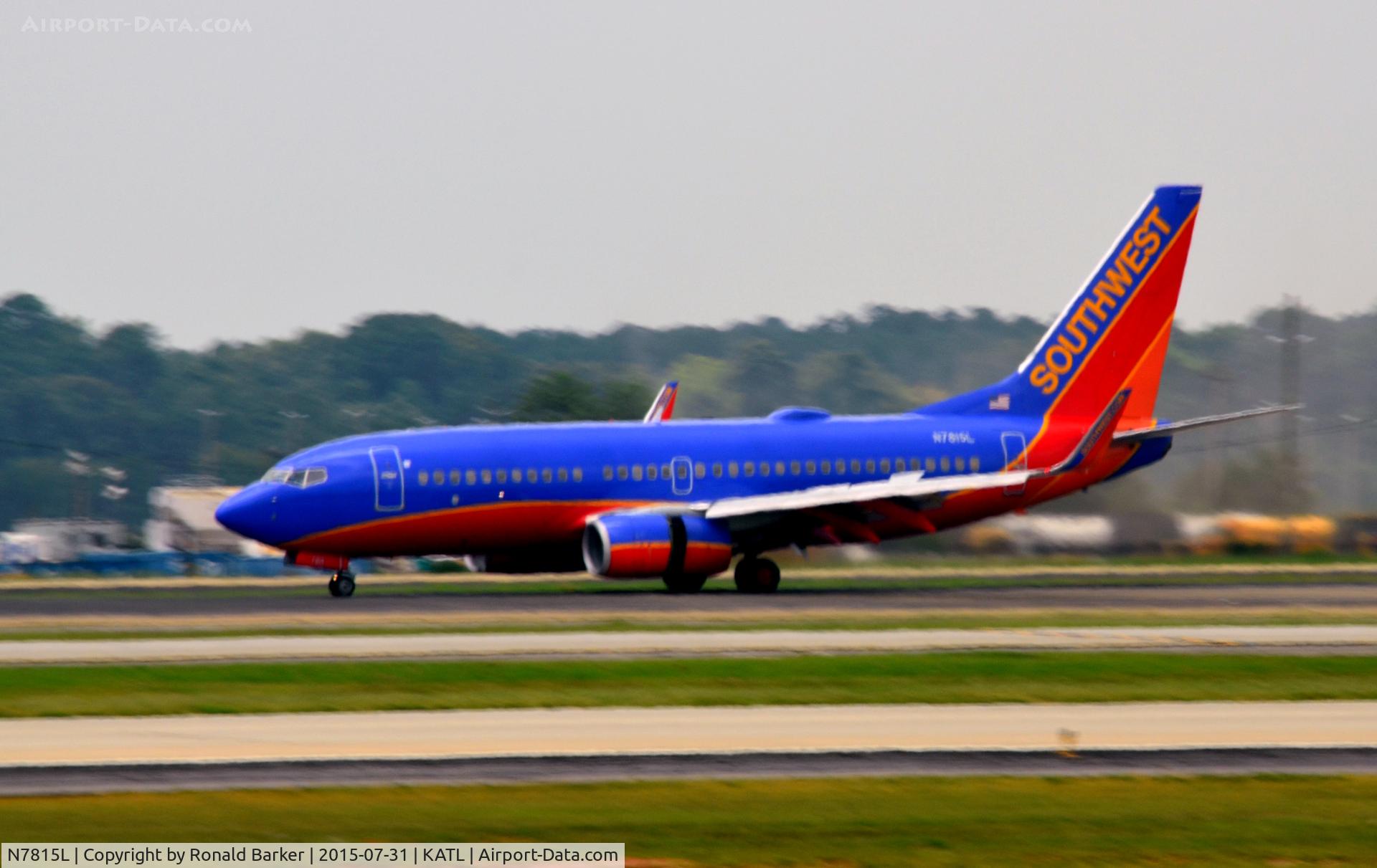 N7815L, 2003 Boeing 737-76Q C/N 30288, Landing Atlanta