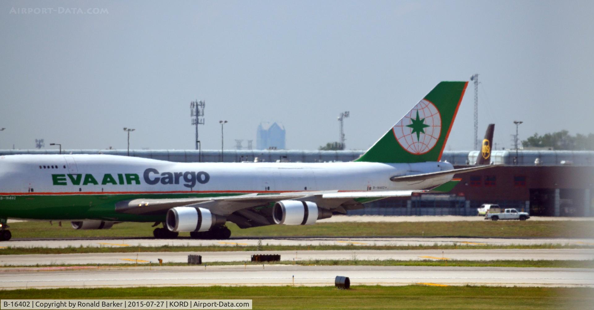 B-16402, 1992 Boeing 747-45E C/N 27063, Taxi O'Hare