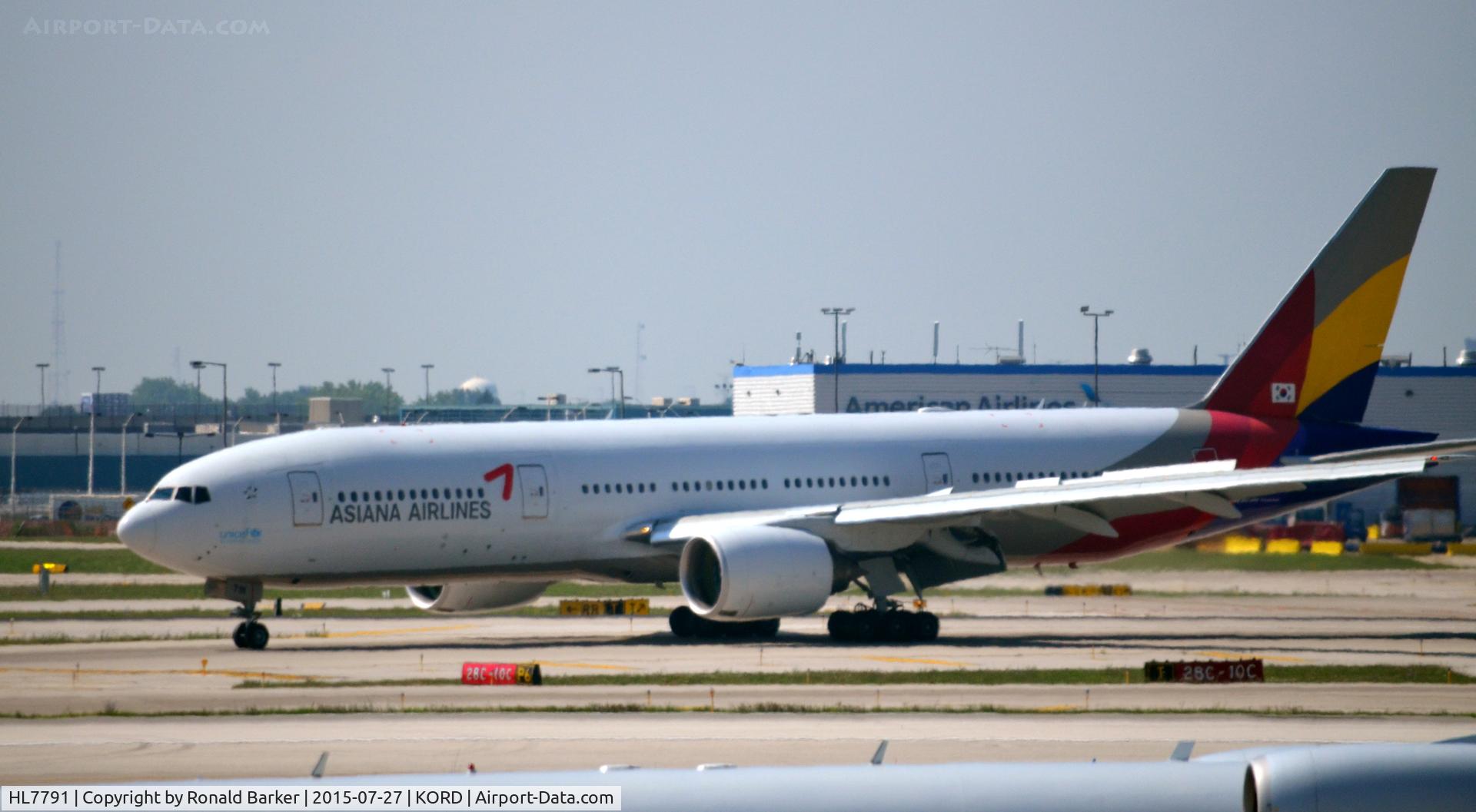 HL7791, 2010 Boeing 777-28E/ER C/N 35525, Landing O'Hare