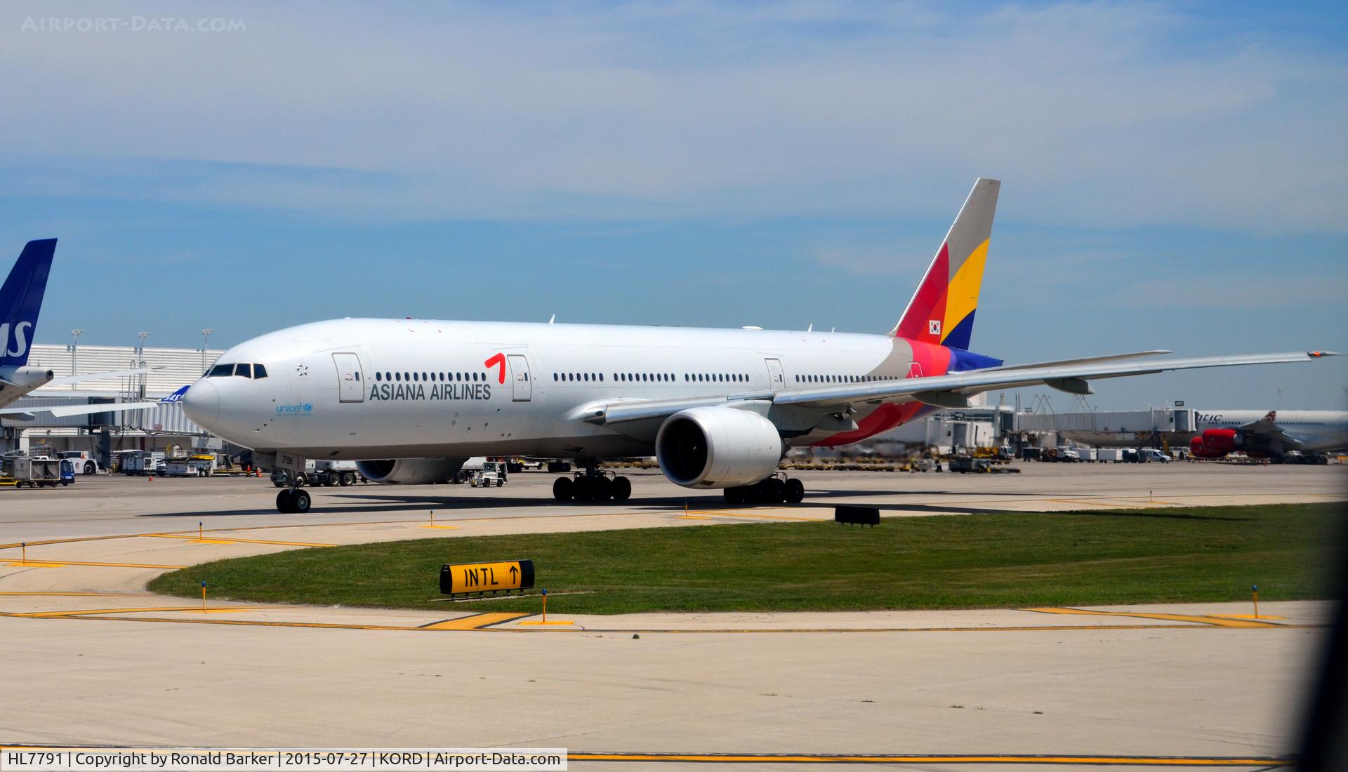 HL7791, 2010 Boeing 777-28E/ER C/N 35525, Taxi O'Hare