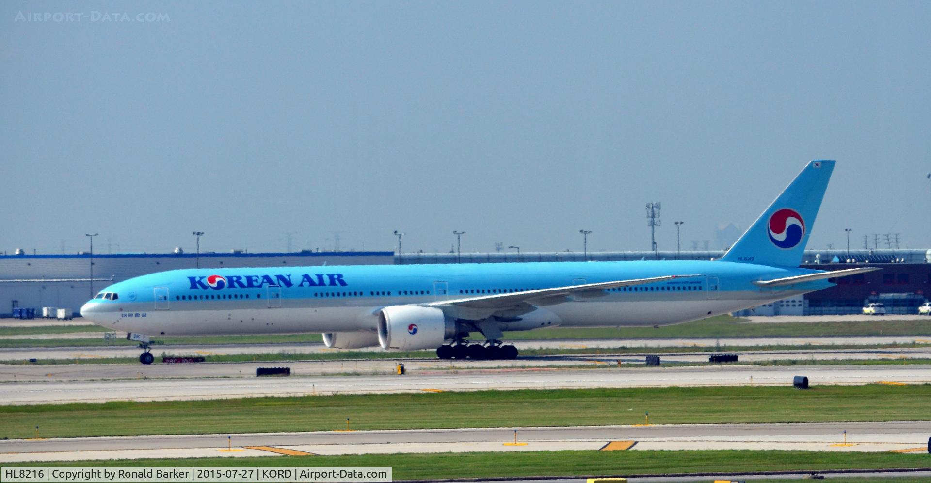 HL8216, 2011 Boeing 777-3B5/ER C/N 37647, Taxi O'Hare