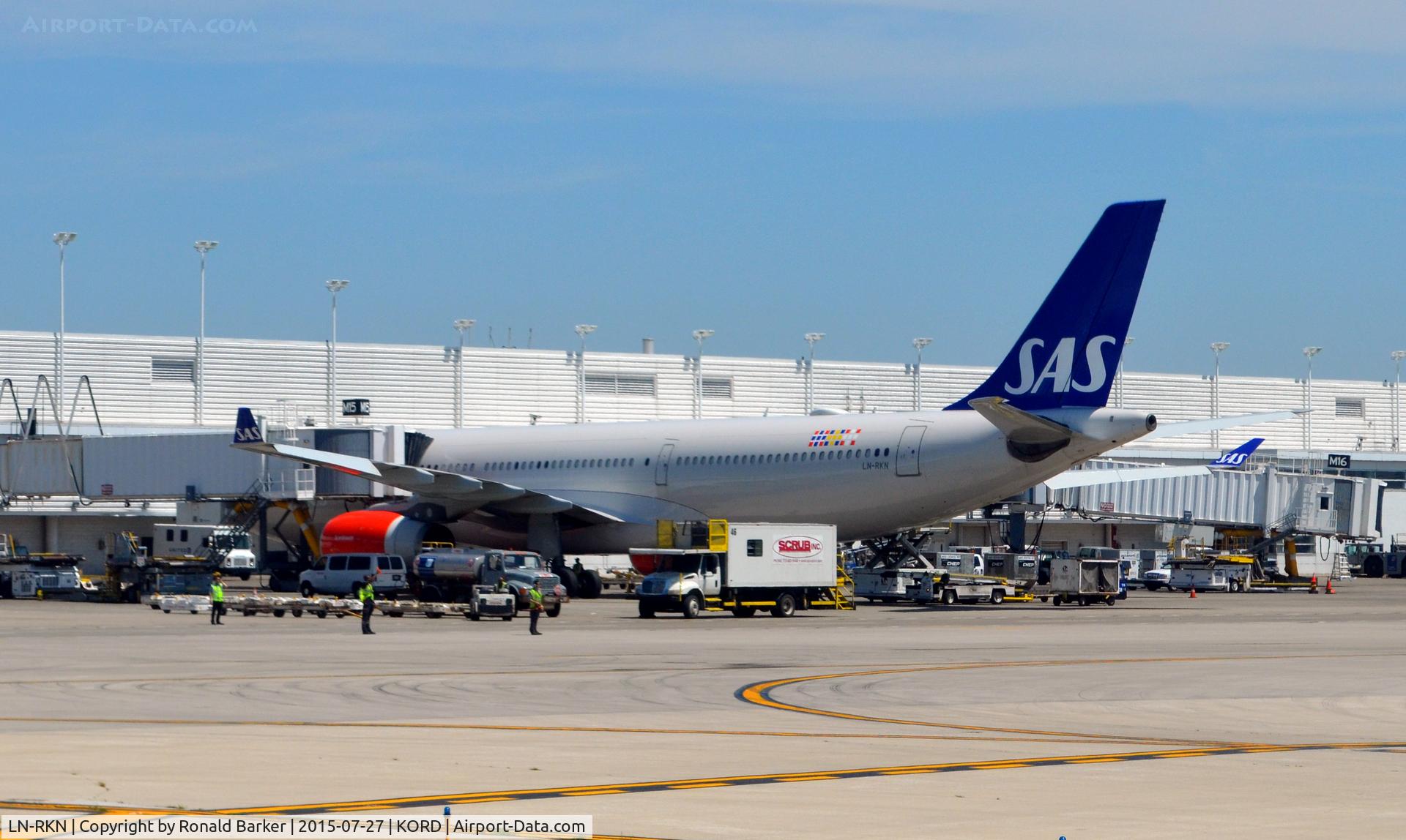 LN-RKN, 2003 Airbus A330-343X C/N 568, At the gate O'Hare    Erik Viking