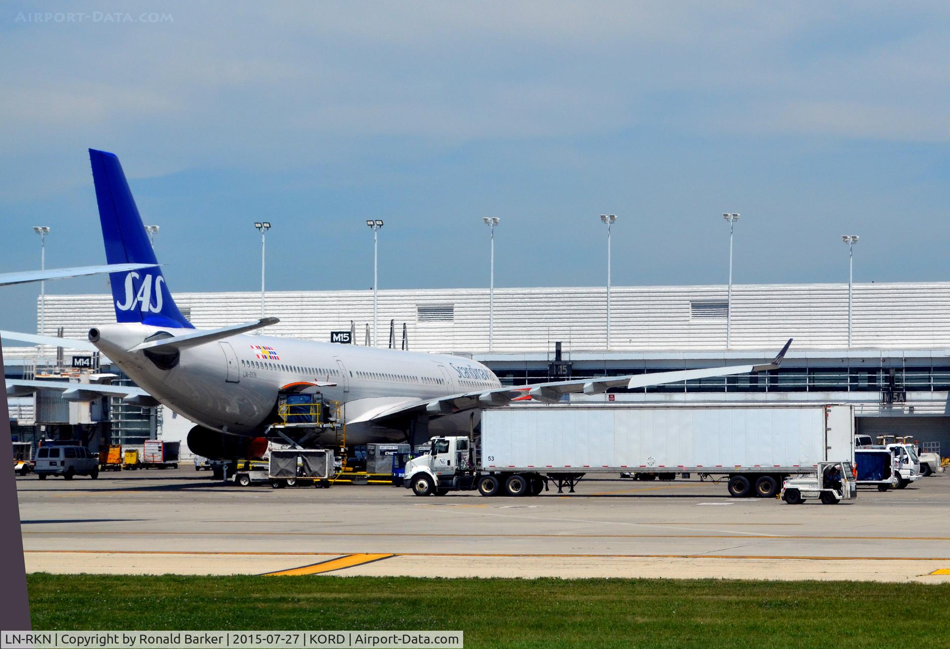 LN-RKN, 2003 Airbus A330-343X C/N 568, At the gate O'Hare     Erik Viking